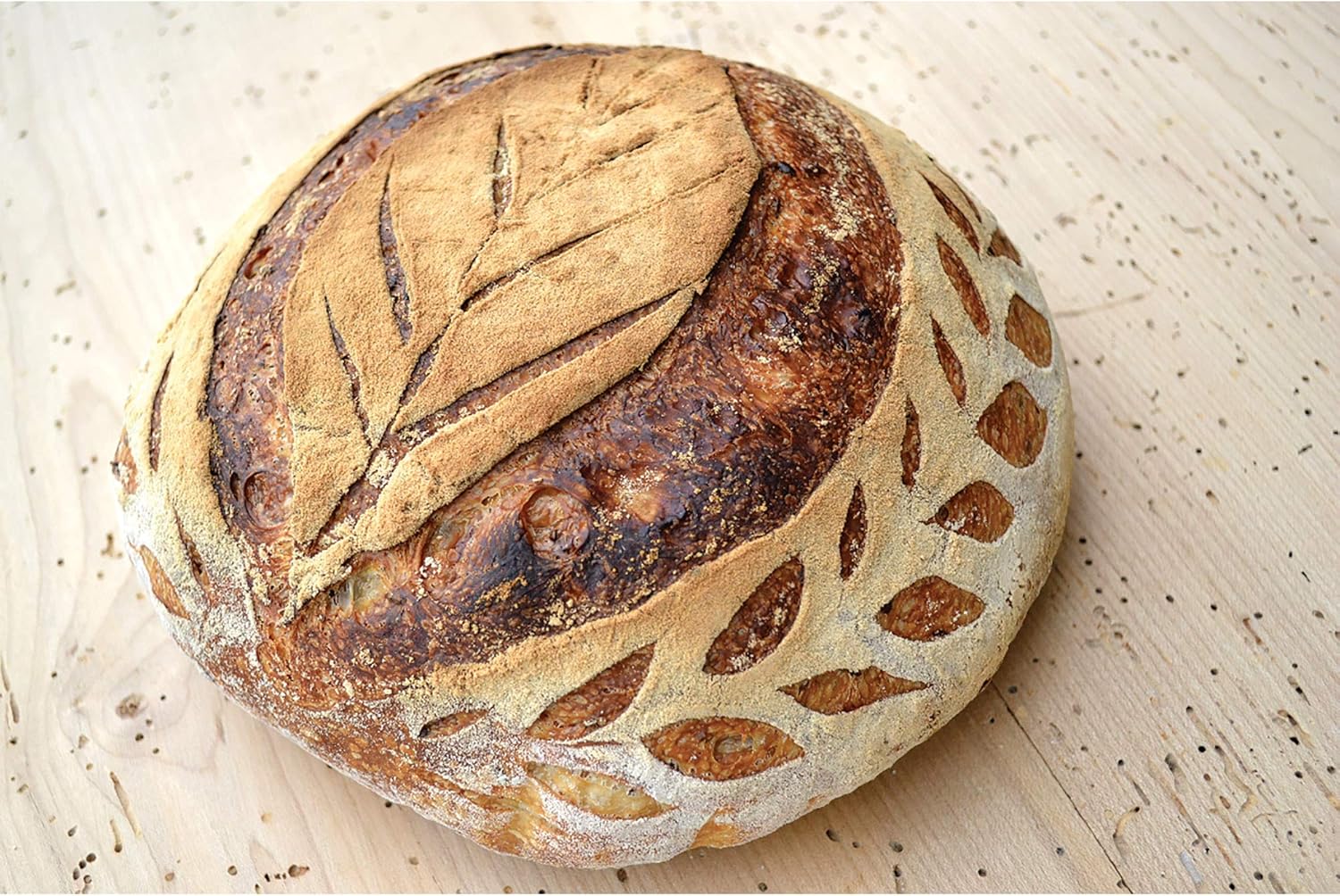 Artisan Wood & Stainless Steel Bread Lame Knife - Professional Scoring Tool for Sourdough Baking - Perfect for Home Bakers and Bread Enthusiasts
