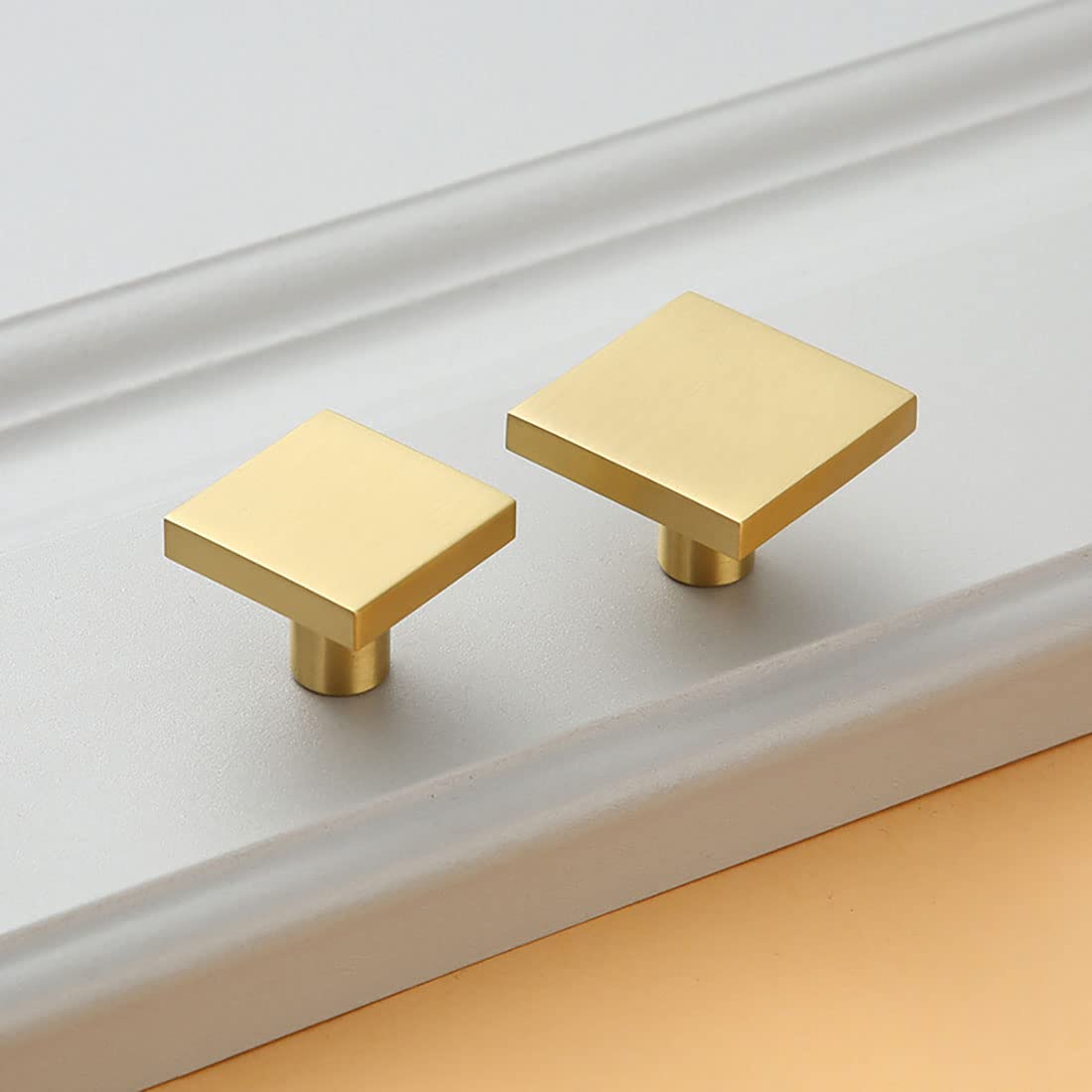 Square Cabinet Handles & Drawer Pulls - Solid Brushed Brass Kitchen Cupboard Knobs - Gold Dresser Handles for Bathroom & Furniture (Perfect for Modern Kitchen Renovation & Bathroom Upgrade)