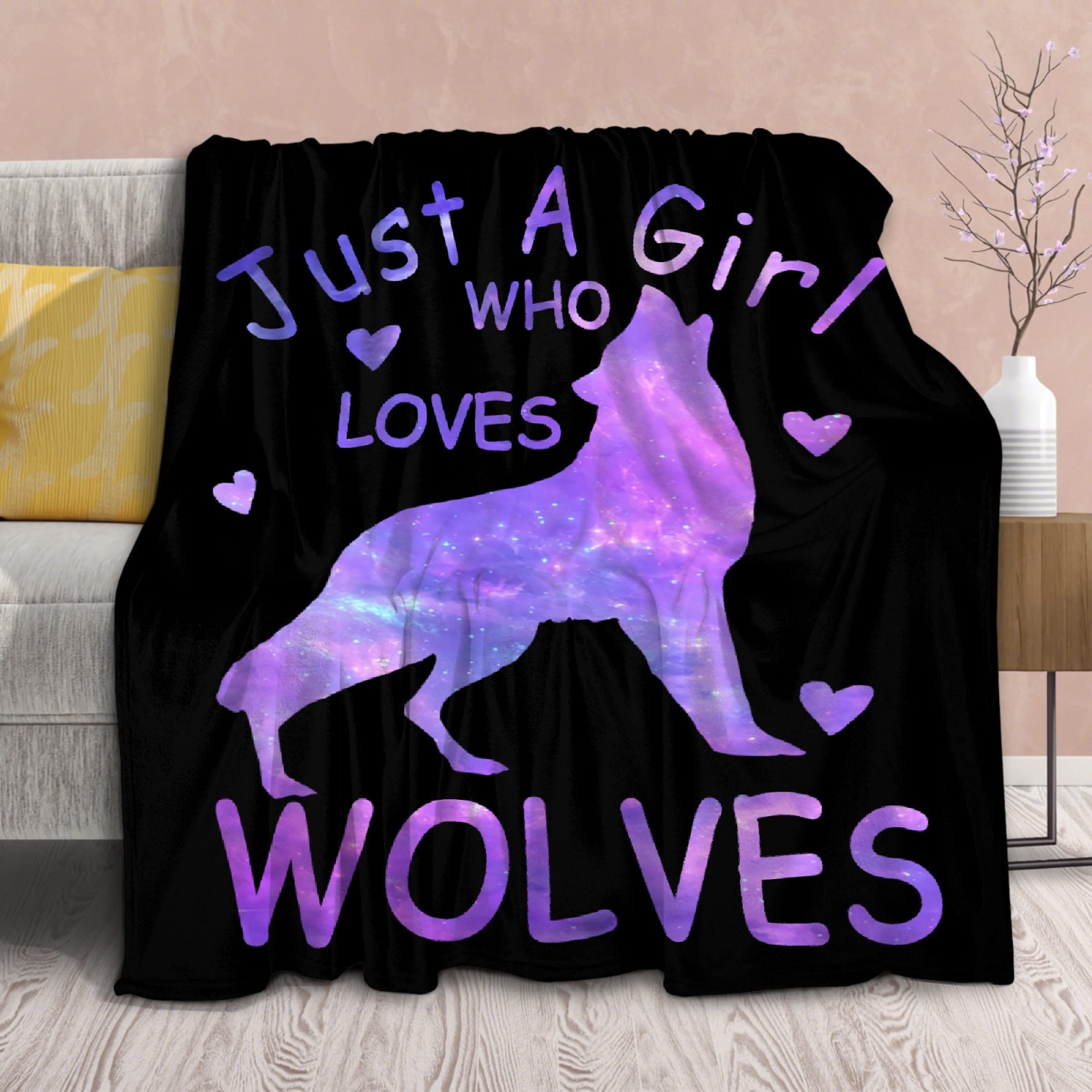 Wolf Fleece Blanket - Ultra Soft Flannel Throw for Women & Girls, Lightweight All-Season Bed & Sofa Blanket, 120
