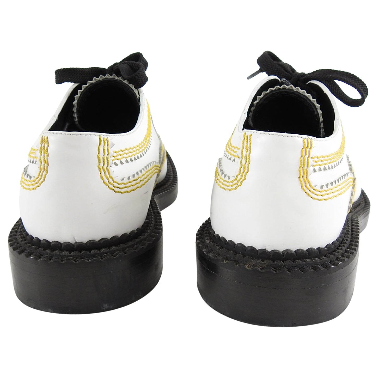 Burberry London White Oxford Lace-Up Dress Shoes with Yellow Topstitching - Size 6.5 - Classic Formal Shoes for Men, Perfect for Business, Weddings & Office Wear