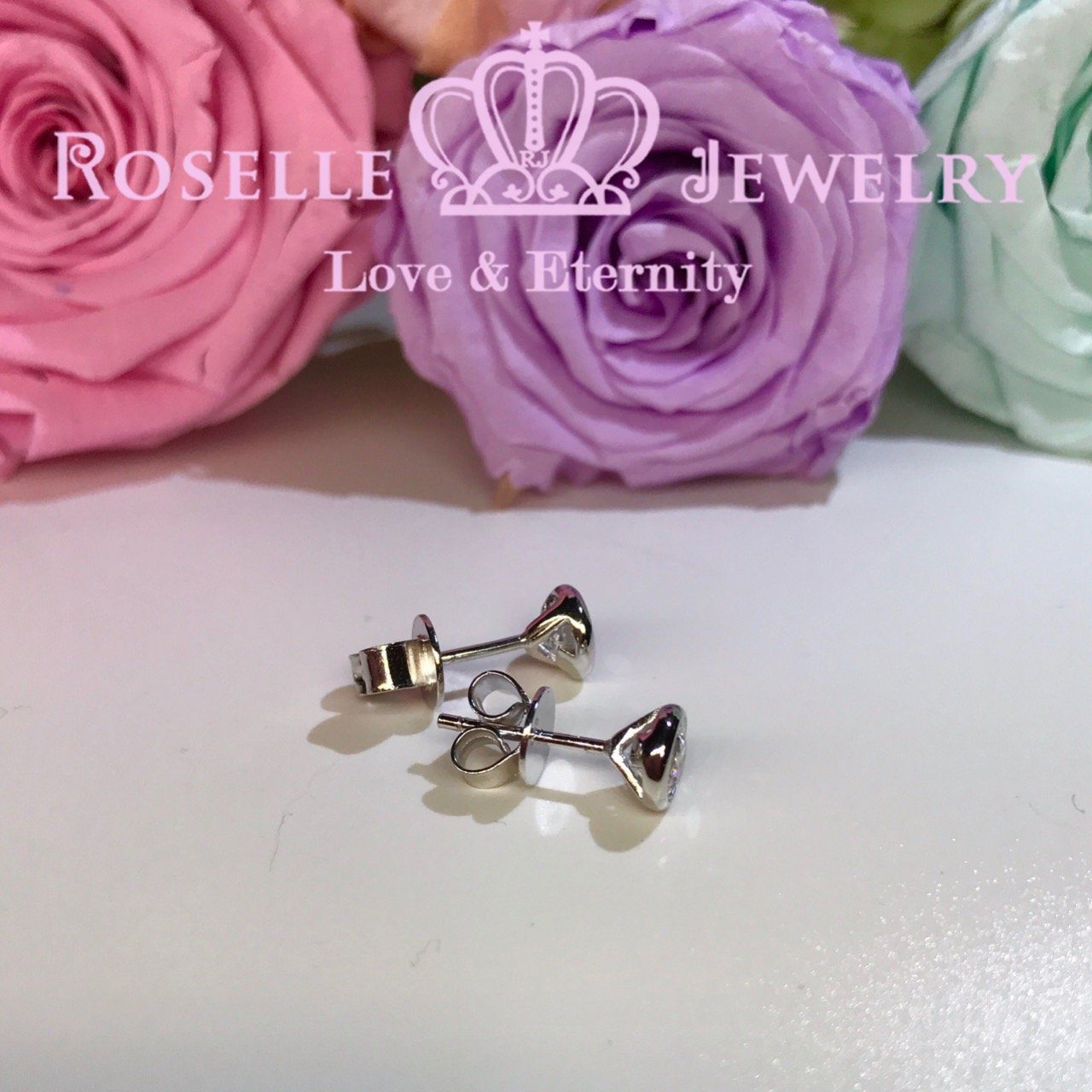 Bezel Stud Earrings - Minimalist Gold & Silver Earrings for Women | Perfect for Everyday Wear, Gifts & Special Occasions