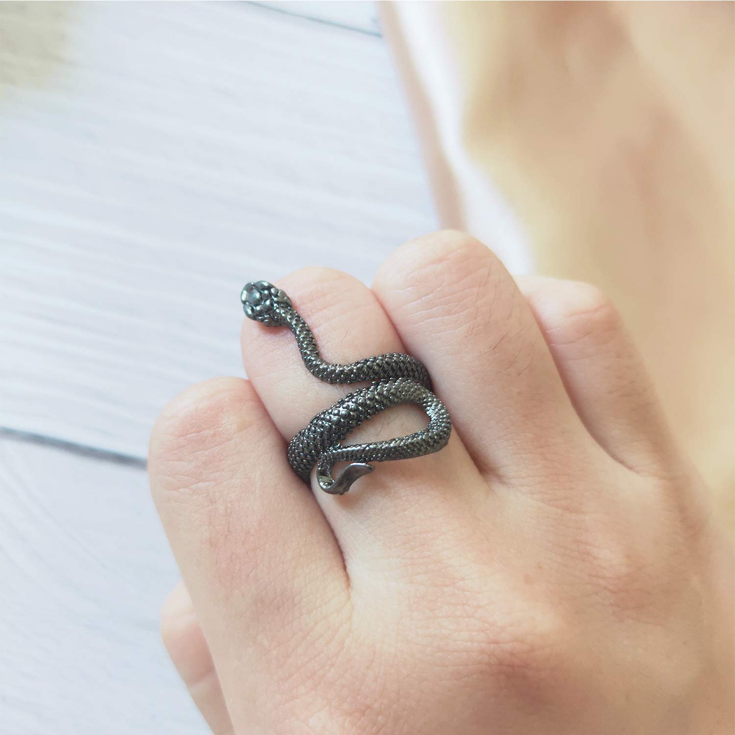 Gothic Black Snake Ring for Women - Adjustable Open Knuckle Punk Silver Serpent Band - Stackable Reptile Jewelry for Halloween Costume Accessories & Gothic Fashion Outfits