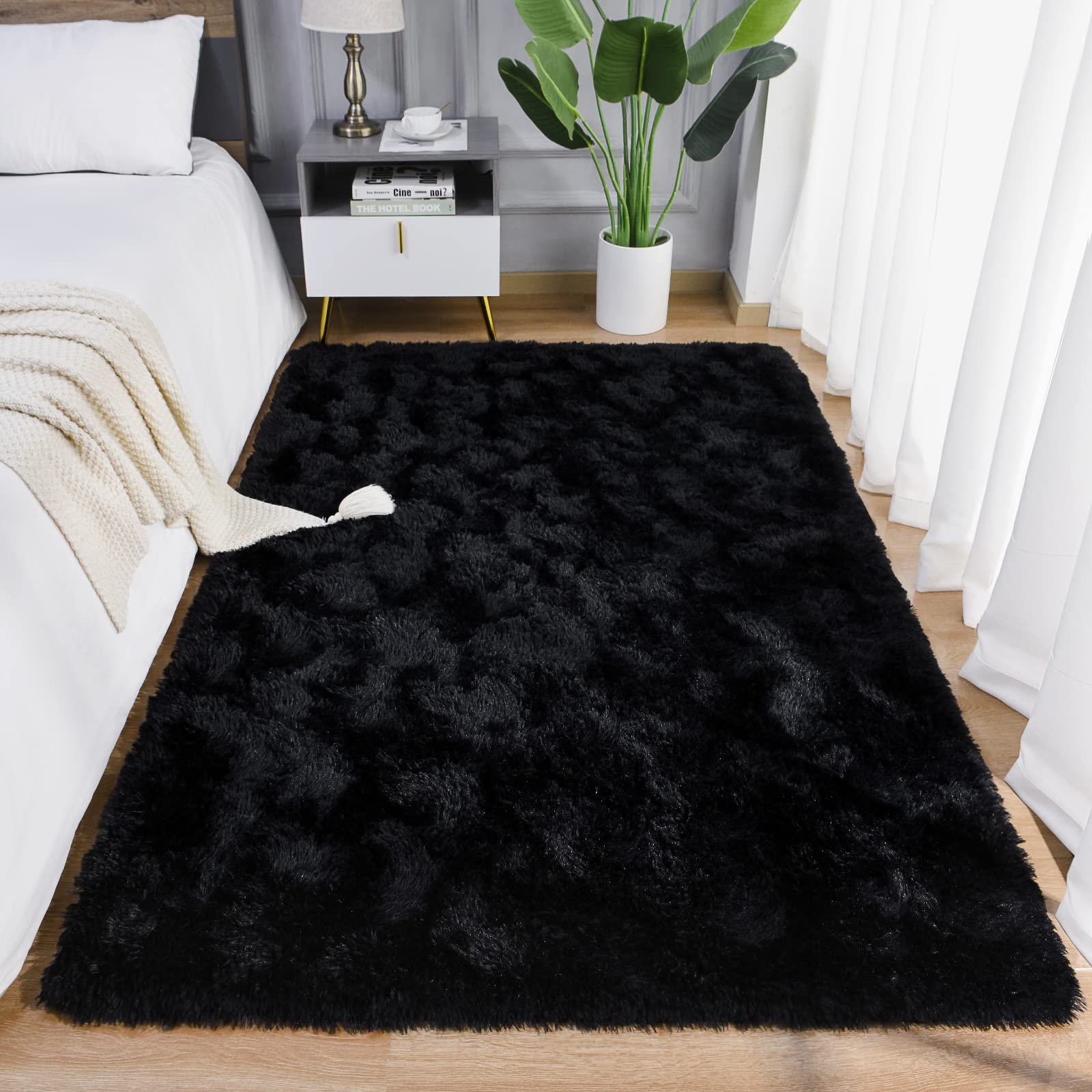 AROGAN 5x8 Feet Luxury Large Area Rugs - Super Soft Fluffy Shaggy Rug for Living Room, Bedroom, Playroom, Dorm & Nursery Decor - Black Plush Fuzzy Carpet for Kids, Girls & Teens - Perfect for Cozy Home Decor, Family Gatherings and Play Areas