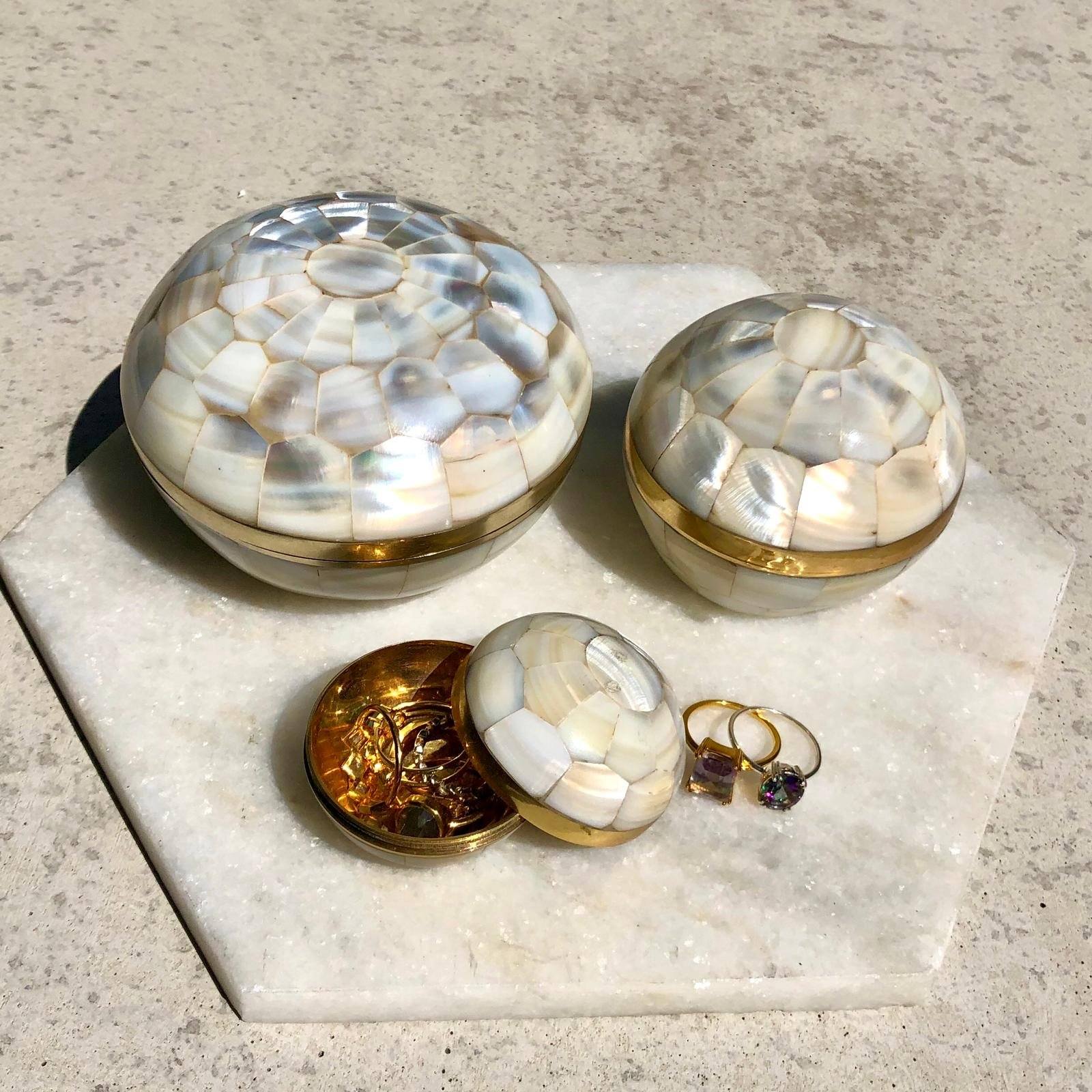 Large Mother of Pearl Trinket Box - Elegant Jewelry Storage Organizer for Rings, Earrings & Small Treasures - Perfect for Vanity, Dresser or Gift Giving
