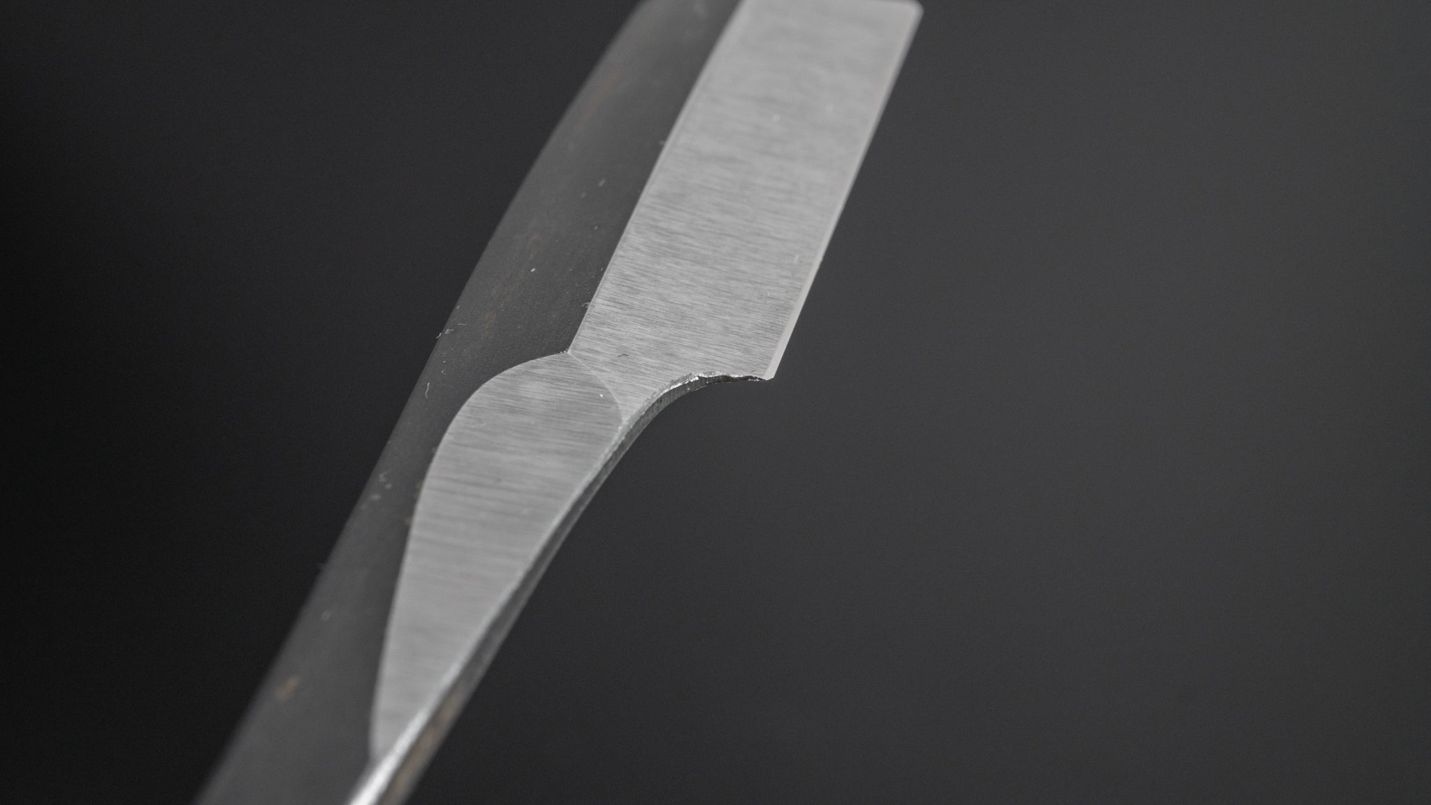 Premium Iwasaki Kamisori Razor - Small Straight Edge Japanese Razor for Barbers & Shaving Enthusiasts - Perfect for Close Shaves & Professional Grooming