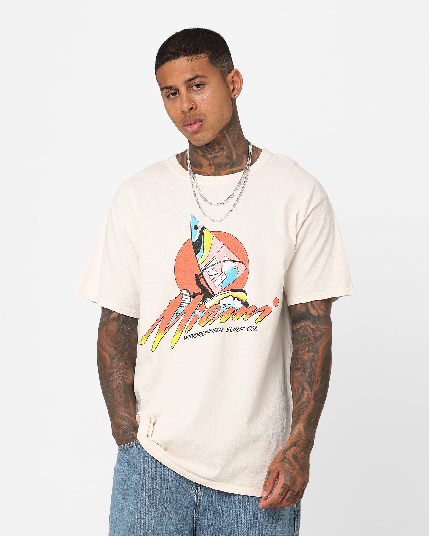Vintage American Thrift Windrunner T-Shirt - Off White Retro Style | Casual Wear & Street Fashion Outfit