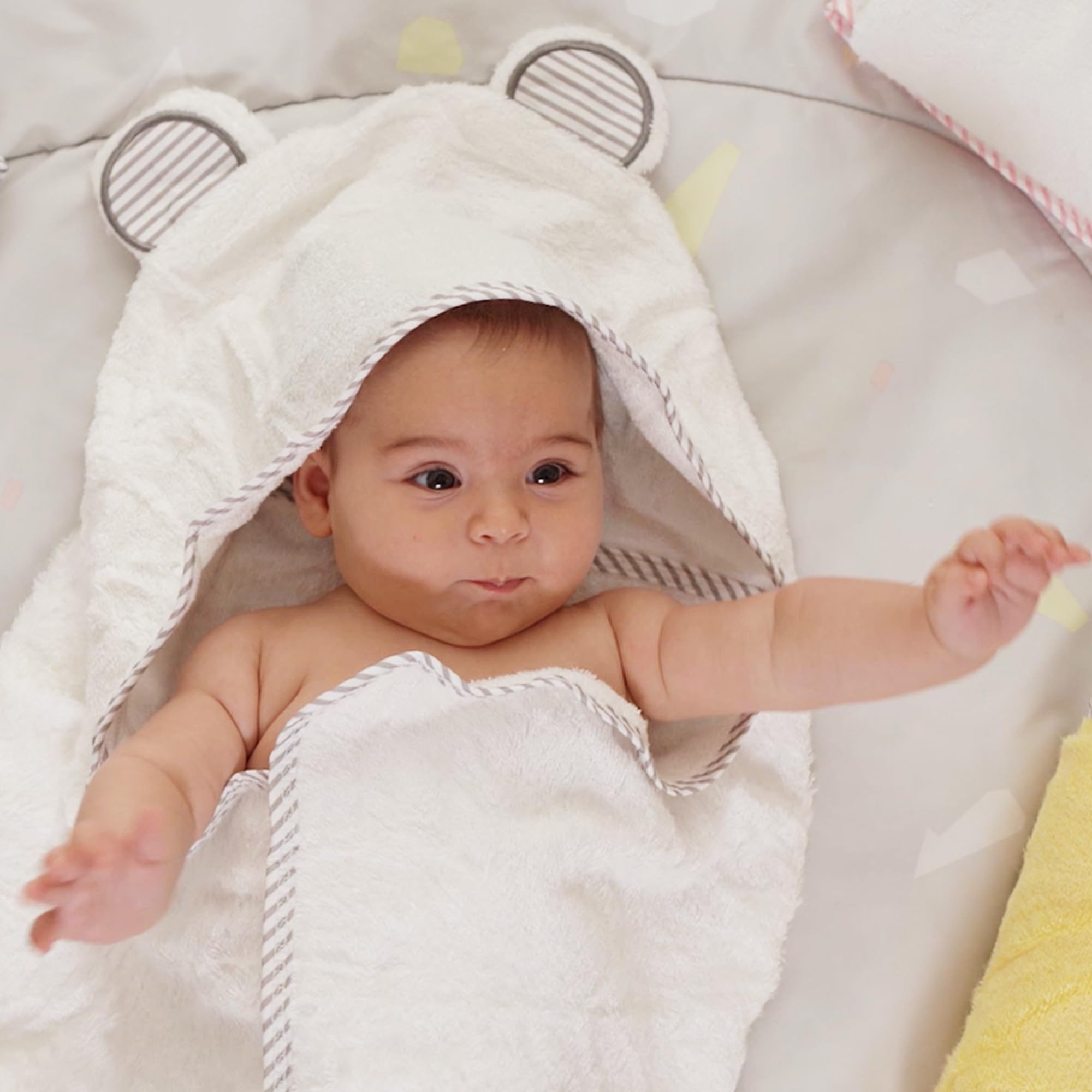 Premium Hooded Baby Towel Set for Newborns - Soft Absorbent Bath Towels with Washcloths for Boys & Girls | White Luxury Baby Shower Gift & Bath Time Essentials