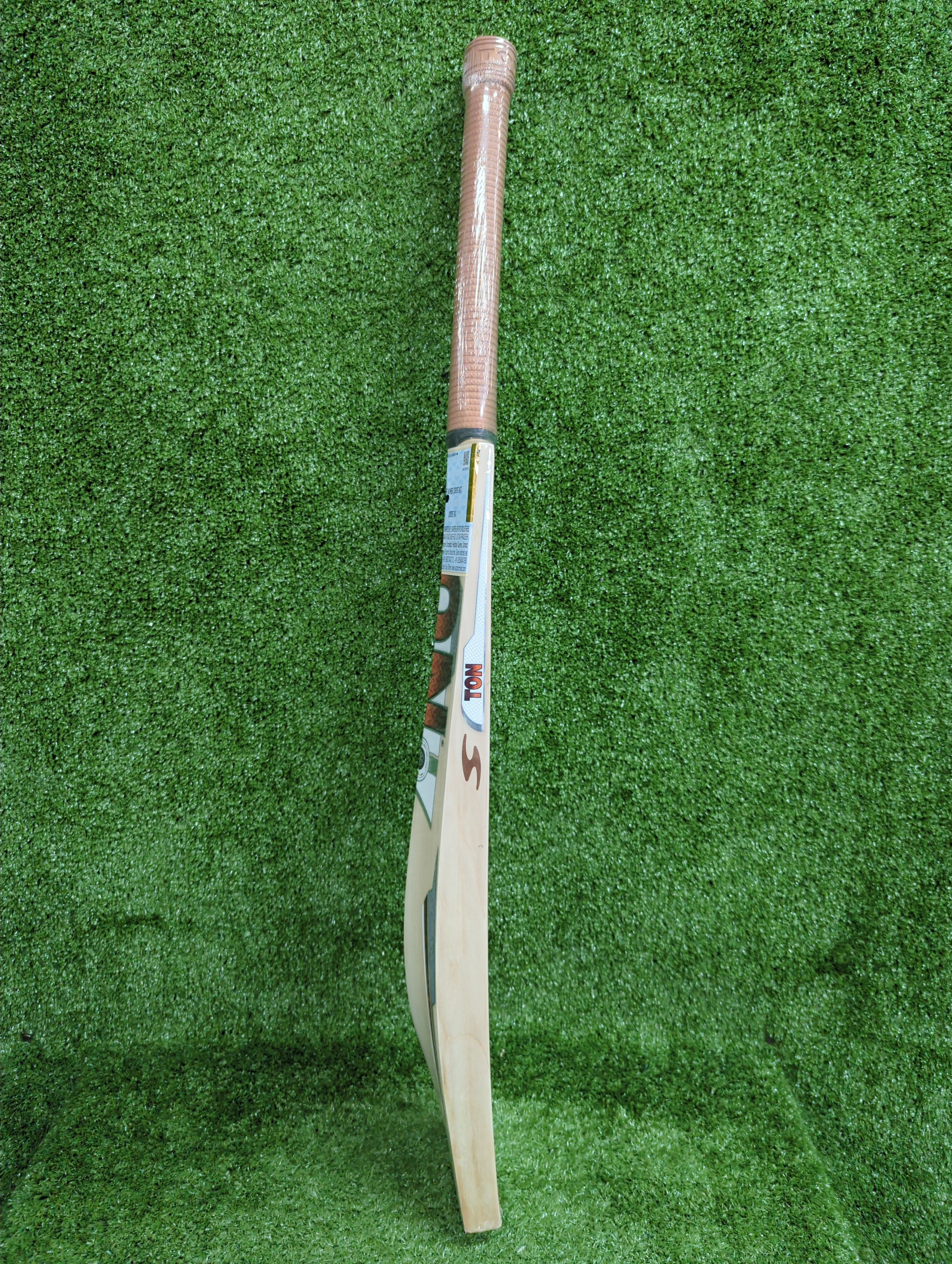 Premium SS Ton Vertu English Willow Cricket Bat - Long Blade for Professional Players - Perfect for Matches & Practice Sessions