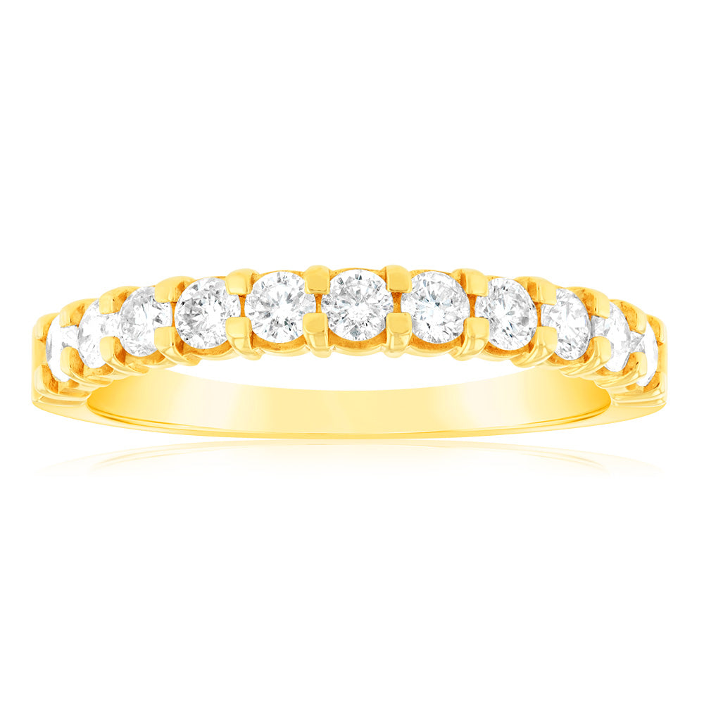 18ct Yellow Gold Diamond Ring - 1/2 Carat Total Weight with 11 Round Cut Diamonds - Perfect for Engagement, Anniversary & Special Occasion Gifts