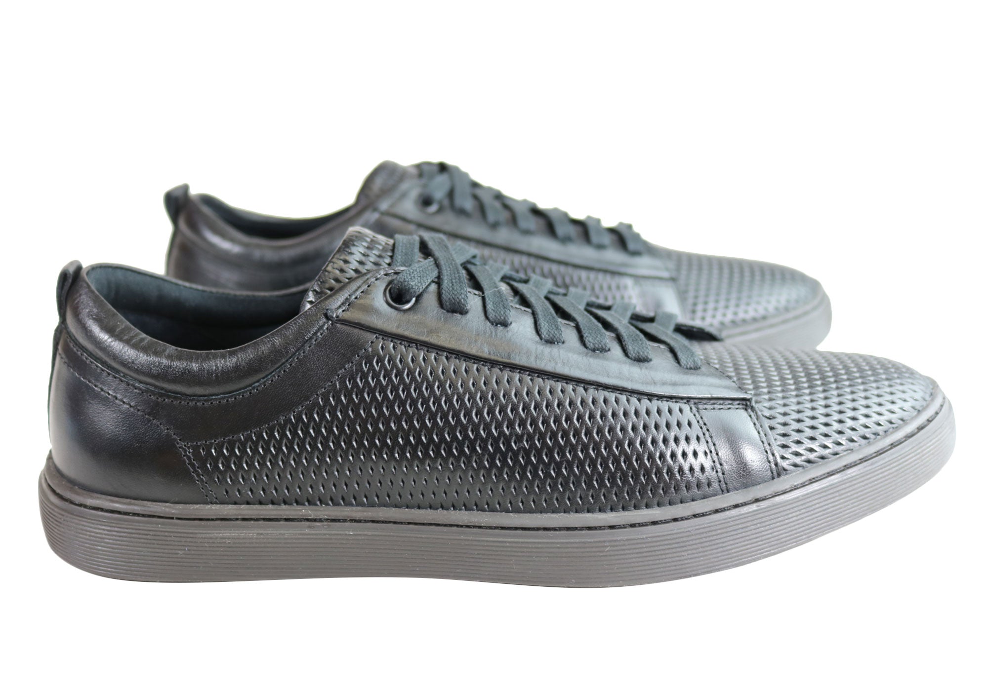 Ferricelli Finch Men's Genuine Leather Lace-Up Casual Shoes - Handcrafted in Brazil - Perfect for Office, Dating & Everyday Wear