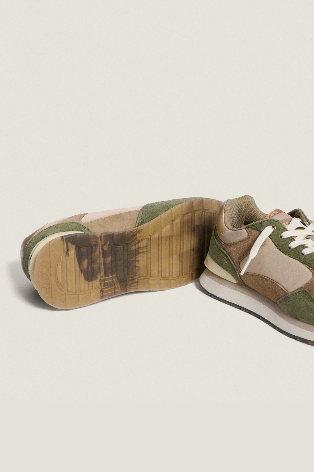 HOFF Biloxi Trainers - Lightweight Comfortable Walking Shoes for Men & Women | Khaki/Cream | Perfect for Gym, Running, Travel & Everyday Wear