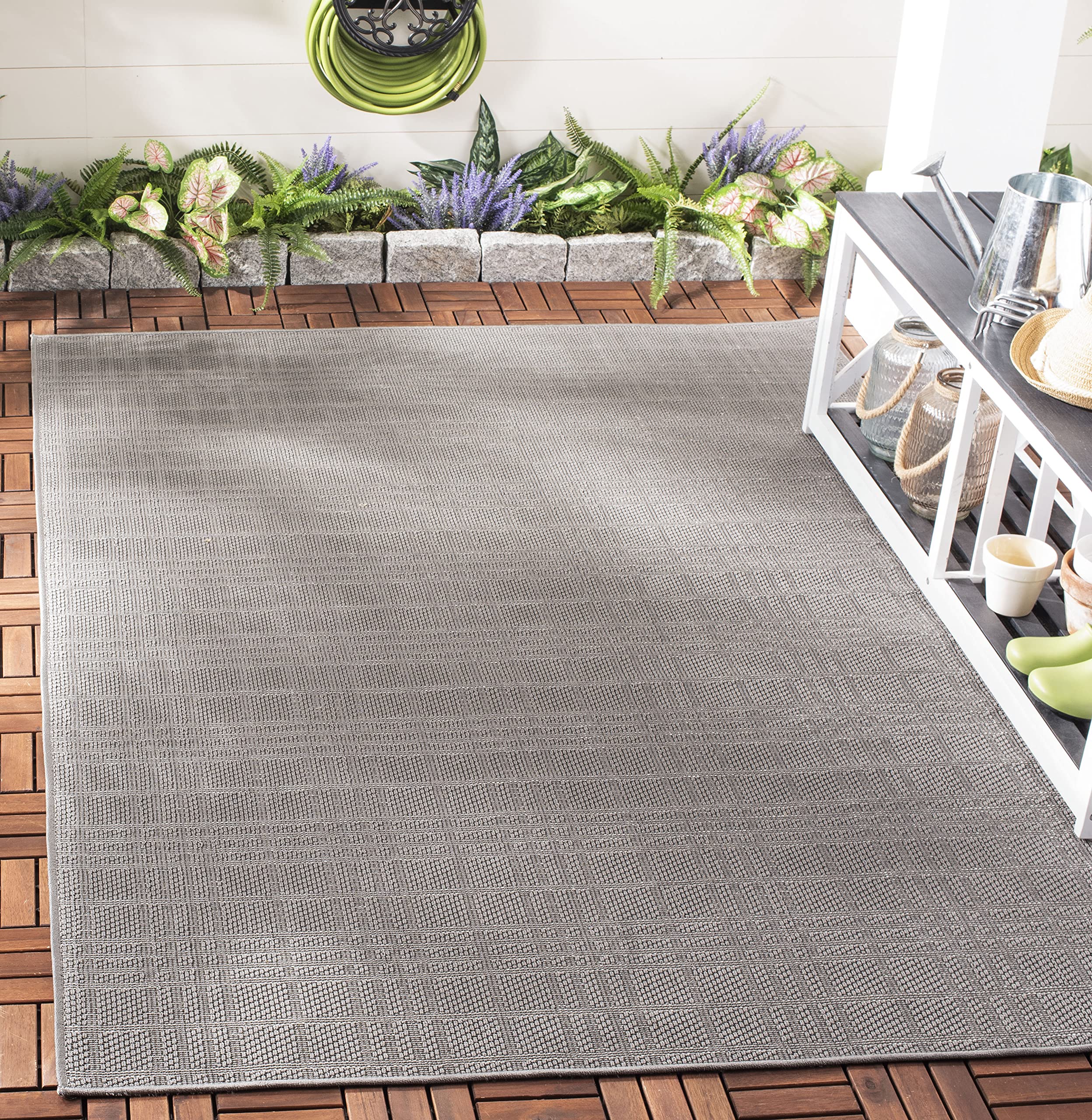 SAFAVIEH Bermuda Collection 8' x 8' Square Grey Indoor Outdoor Area Rug - Non-Shedding, Machine Washable, Easy Care - Perfect for Patio, Backyard, Mudroom, Living Room & Bedroom (BMU802F)
