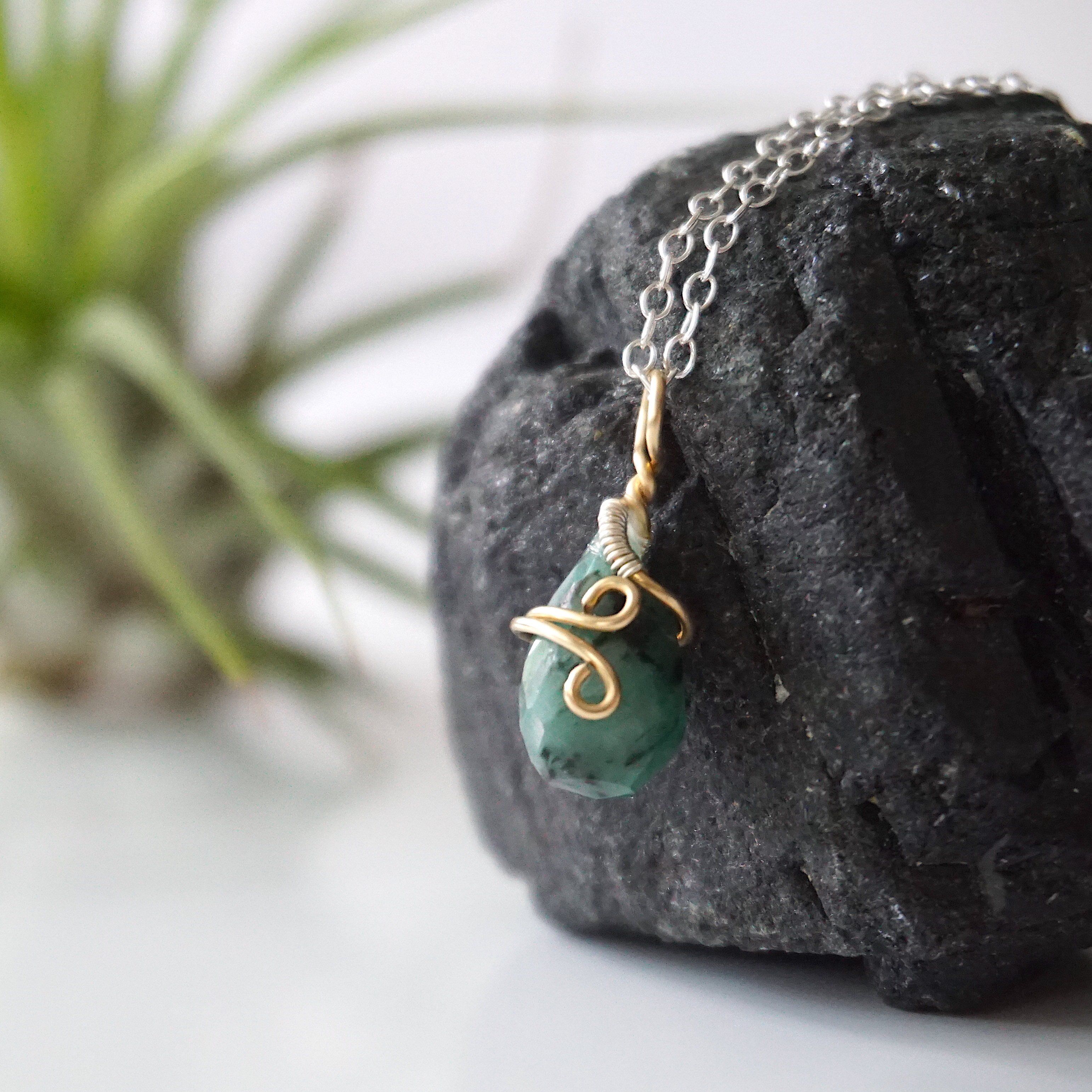 14K Gold Filled Raw Emerald Charm Necklace for Women - Elegant Sterling Silver Pendant Jewelry Gift for Birthday, Anniversary & Special Occasions