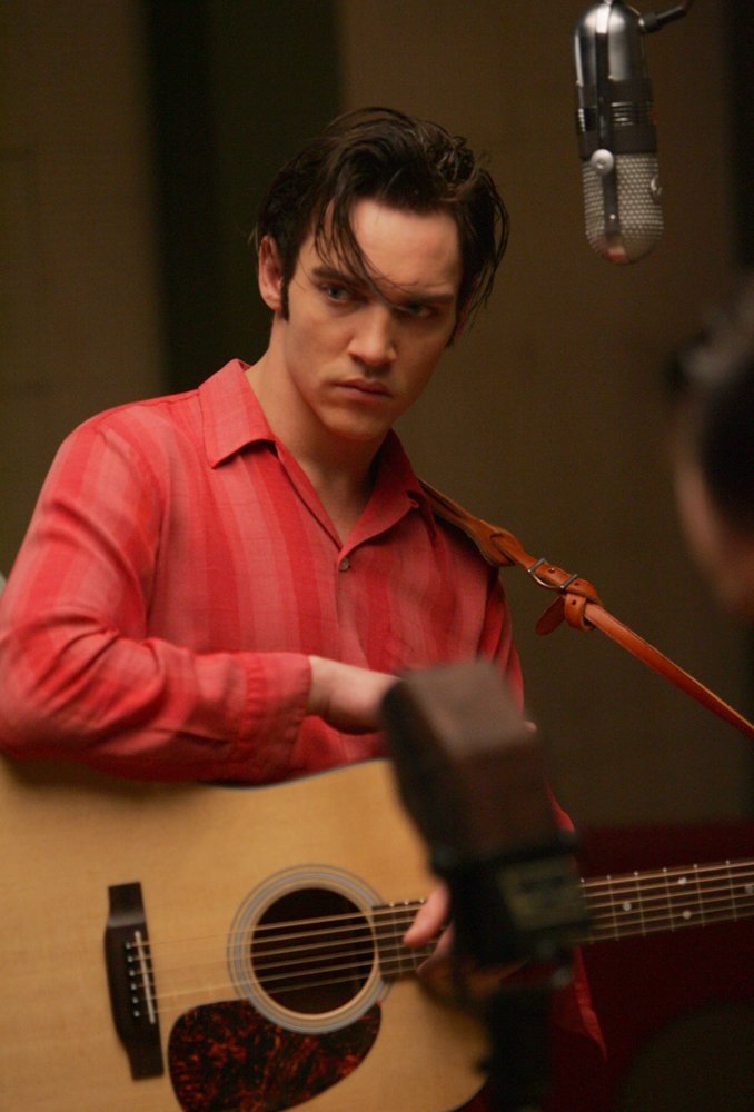 Elvis Presley - The Rise and Fall of the King of Rock and Roll | Biography, Music History & Pop Culture Icon | Perfect for Music Lovers and History Enthusiasts