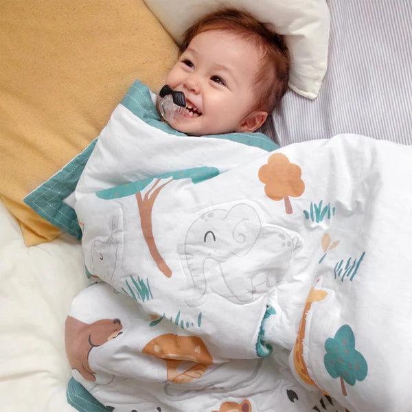 Day at the Zoo 4-Piece Nursery Bedding Set - Crib Bedding with Animal Print for Baby Boys & Girls - Perfect for Jungle Themed Nursery Decor