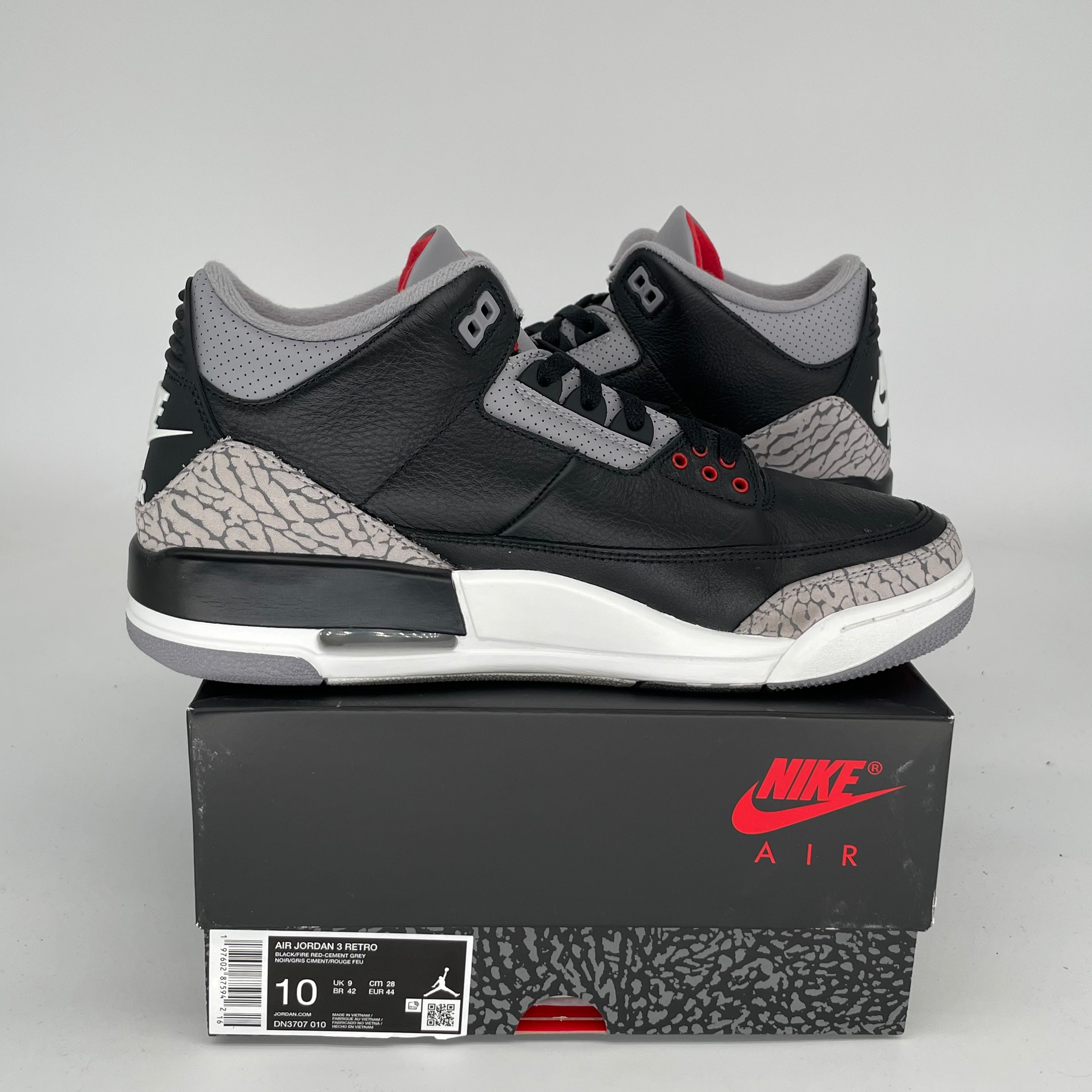 Original Air Jordan 3 Retro 'Black Cement Reimagined' Men's Basketball Shoes - Size 10 (DN3707-010) - Perfect for Sneaker Collectors & Streetwear Fashion