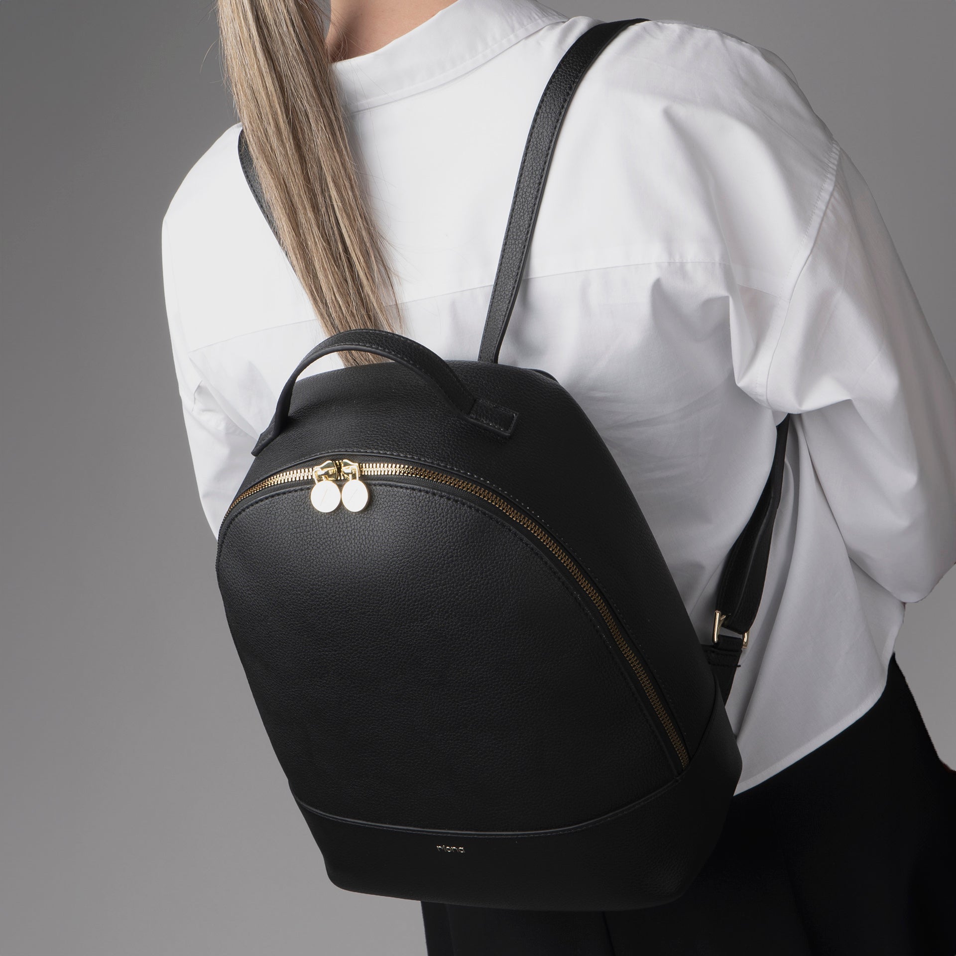 Valencia Medium Backpack for Women & Men - Lightweight Travel Backpack with USB Charging Port, Water Resistant College School Laptop Backpack - Perfect for Commuting, Hiking, Work & Daily Use