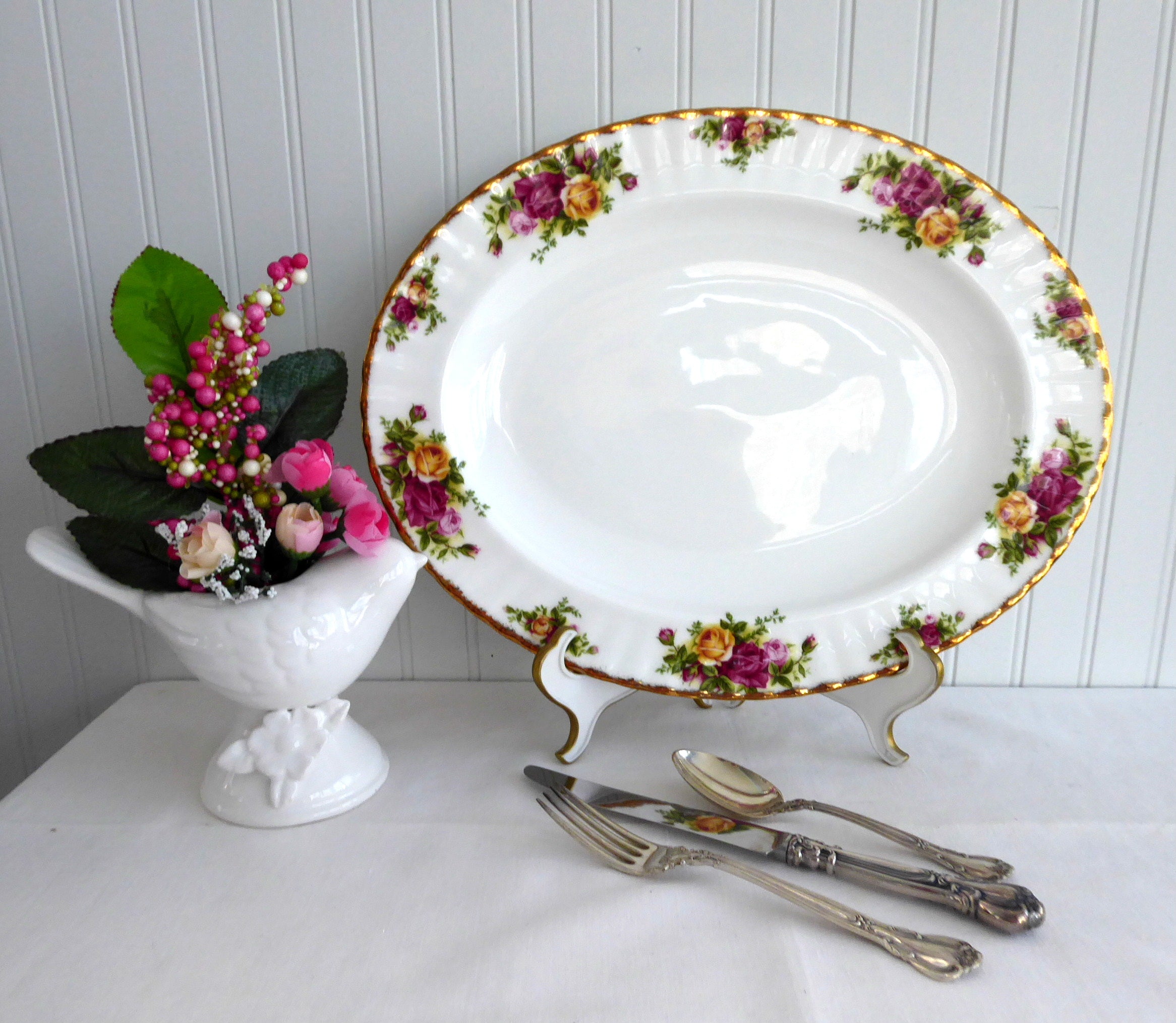 Royal Albert Old Country Roses 13 Inch Large Oval Serving Platter - Elegant Fine China for Dinner Parties, Tea Time & Special Occasions
