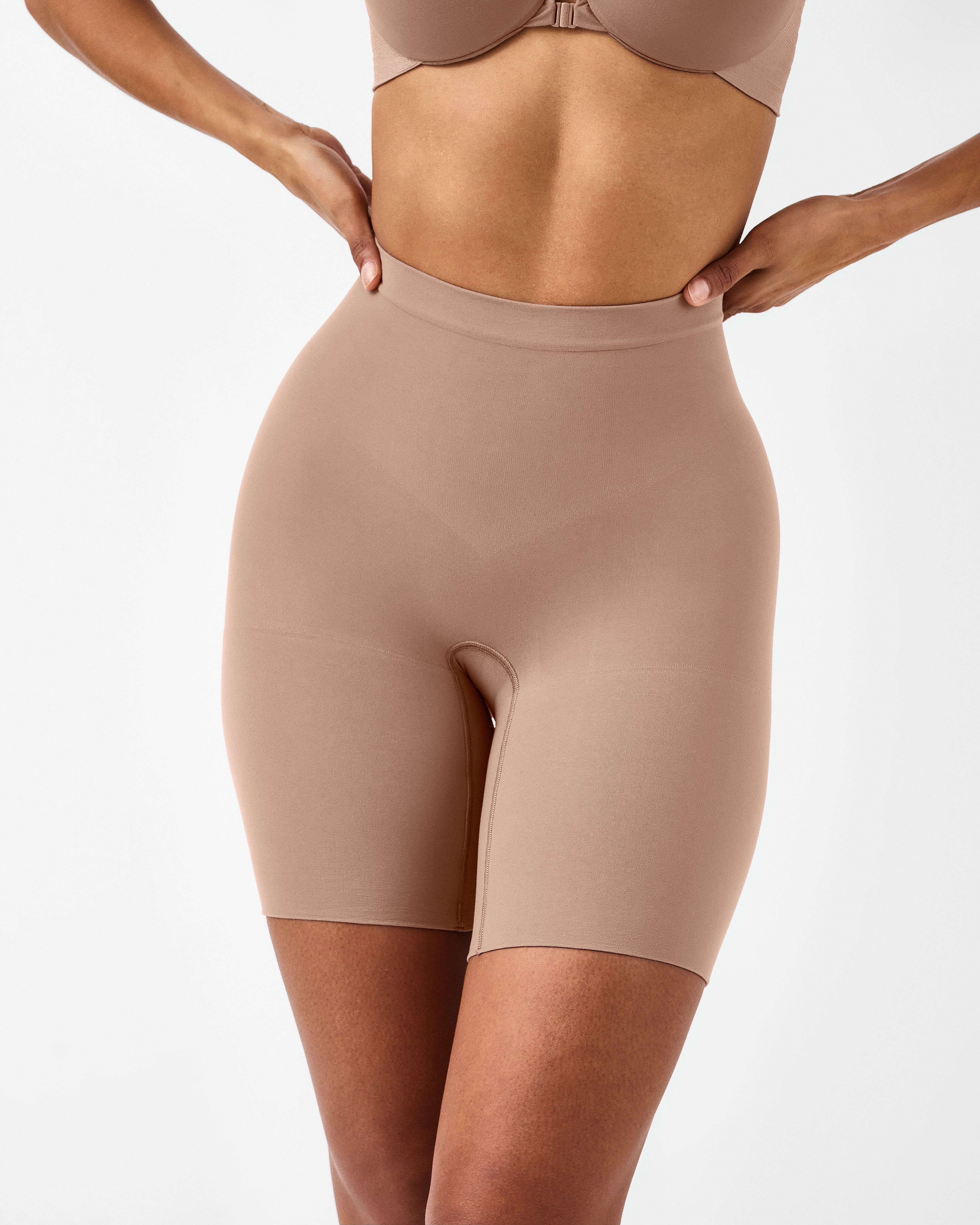 SPANX Sculpt™ Seamless Power Mid Thigh Shorts - High Waist Shaping Shorts for Women - Slimming & Comfortable Shapewear - Perfect for Workout, Yoga, and Everyday Wear