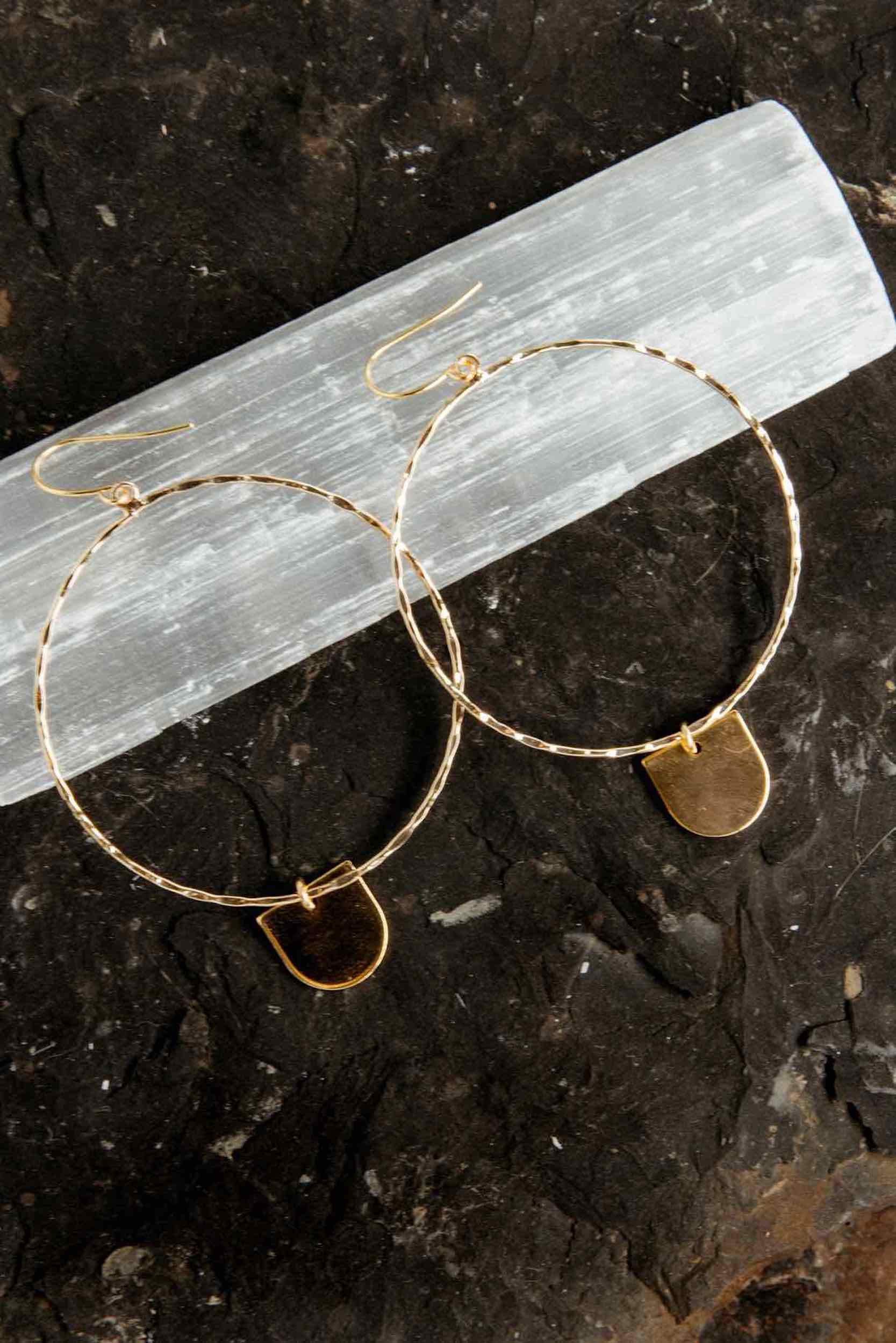 Elegant Geometric Gold Hoop Earrings for Women - Minimalist Dainty Jewelry for Everyday Wear, Parties & Special Occasions