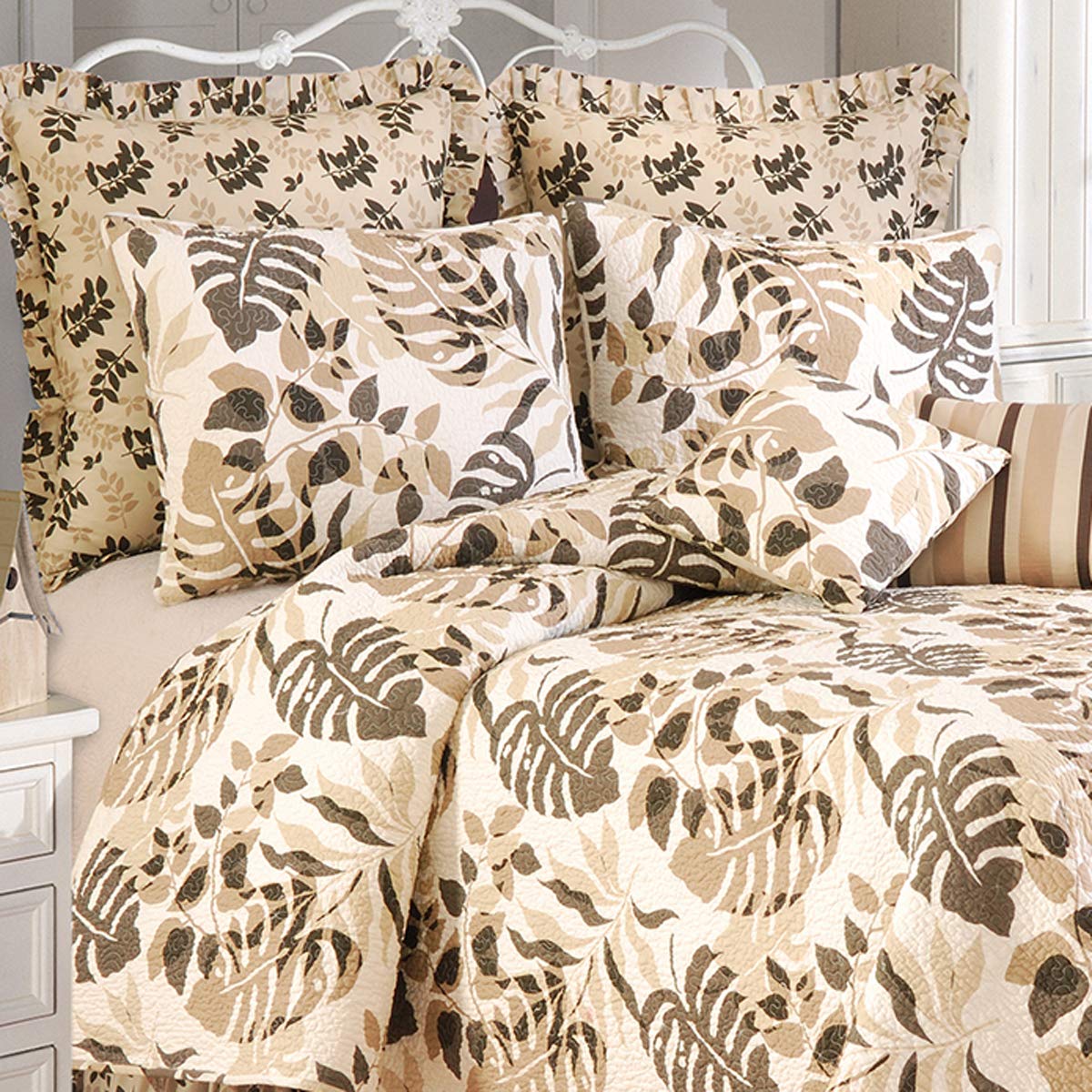 C&F Home Silhouette Full/Queen 3-Piece Quilt Set - Summer Beach Ocean Coastal Reversible Bedspread Coverlet | Lightweight & Machine Washable | Green | Perfect for Coastal Bedrooms, Guest Rooms & Vacation Homes