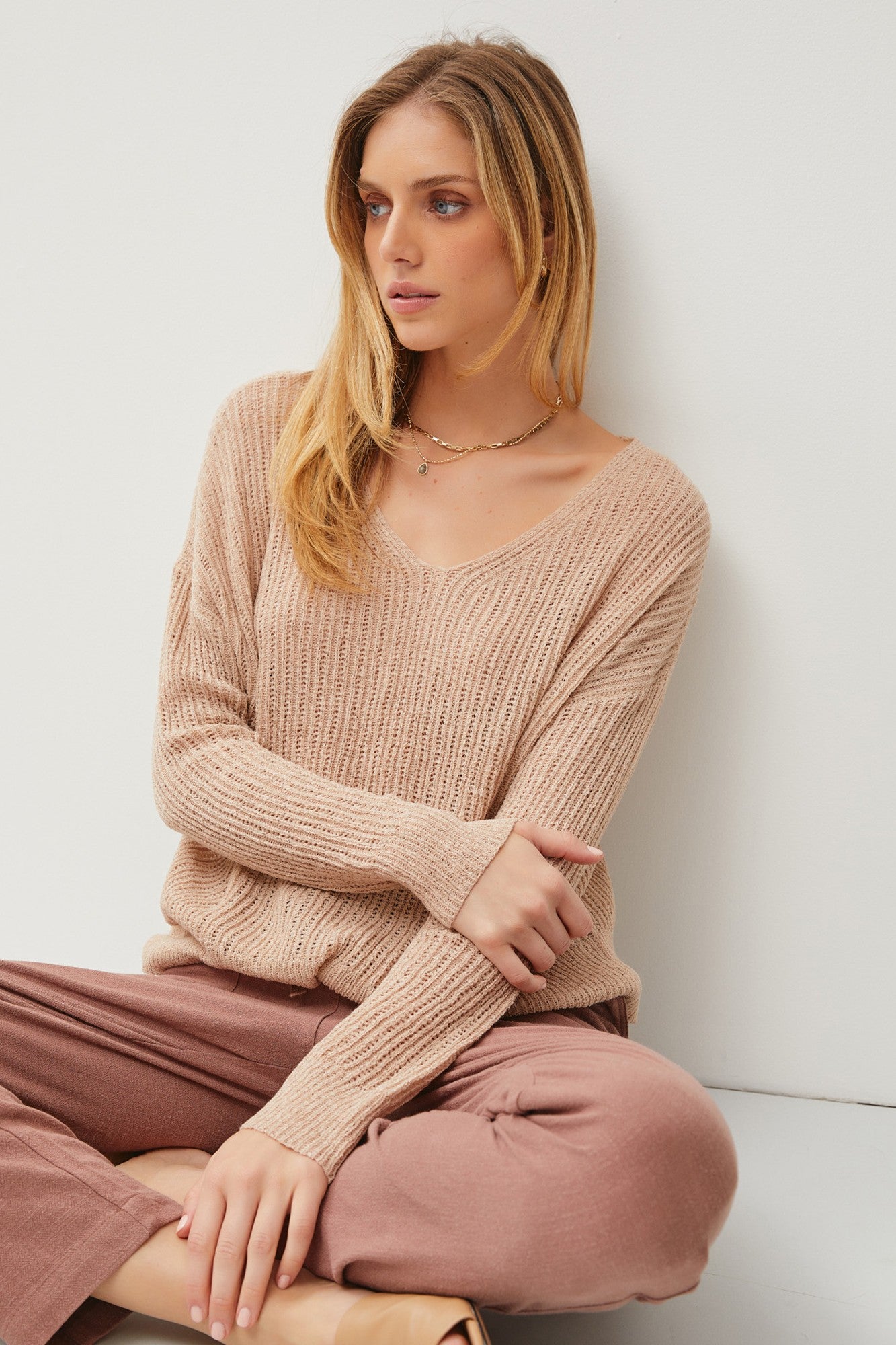 Beige Knit V-Neck Long Sleeve Women's T-Shirt - Soft Stretchy Casual Top for Everyday Wear, Work & Layering