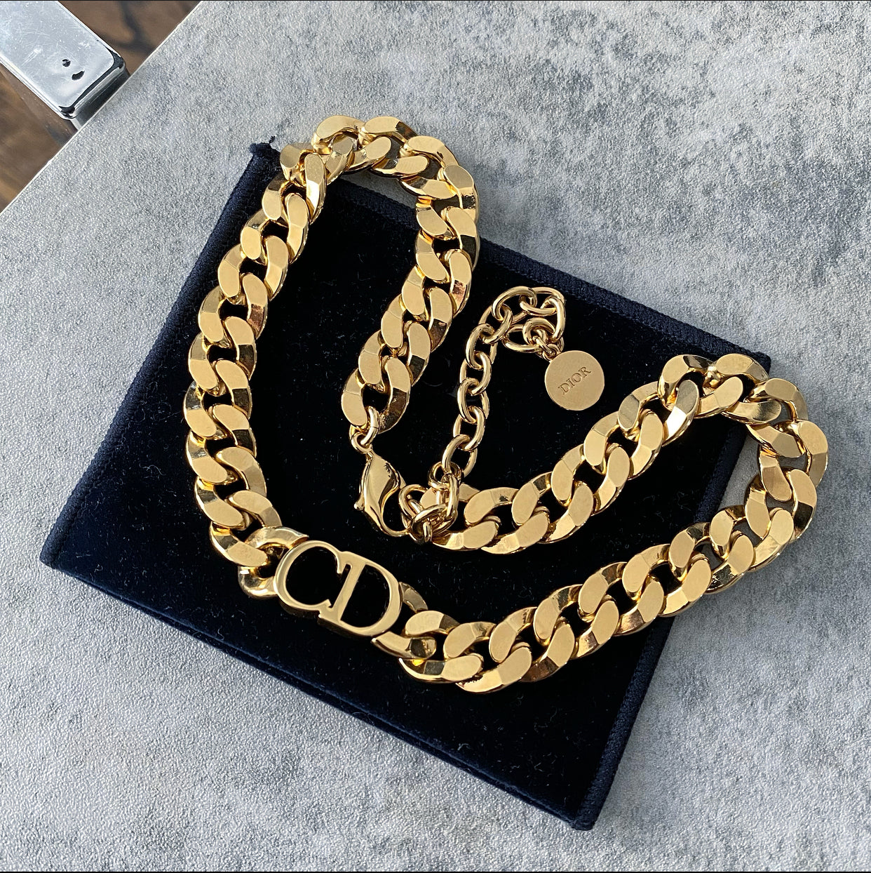 Dior Danseuse Etoile CD Gold Tone Chain Choker Necklace - Elegant Gold Fashion Jewelry for Women, Perfect for Parties, Weddings & Evening Events