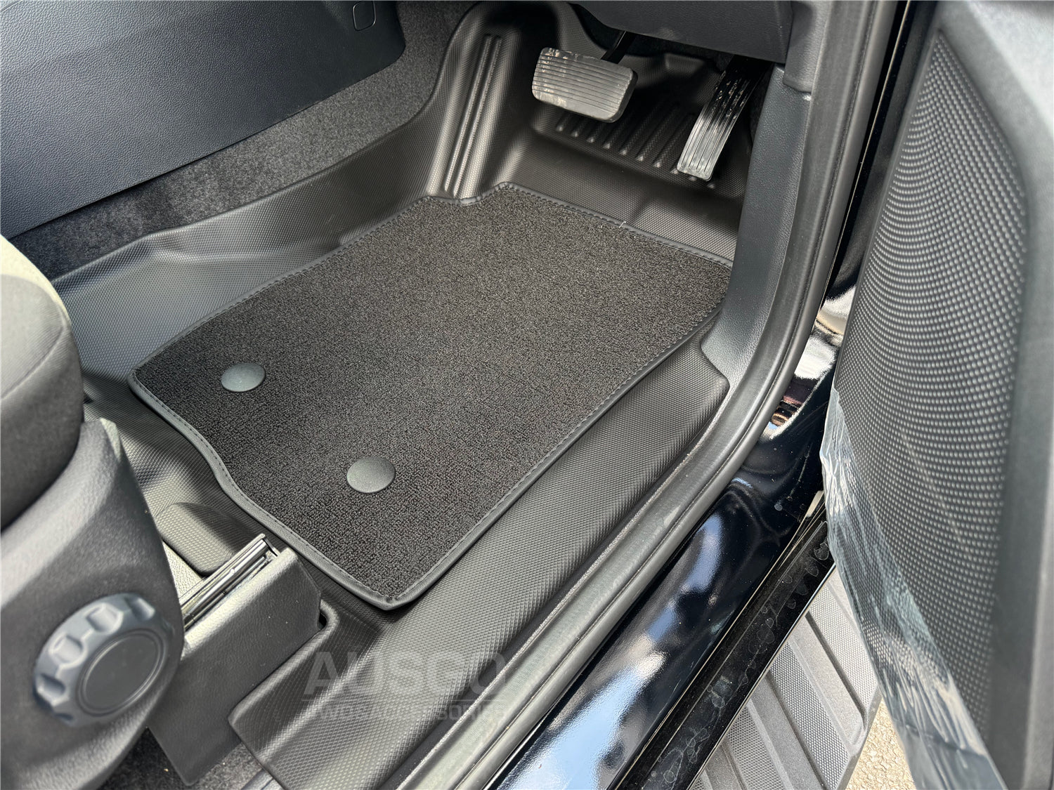 Premium Double Layer All-Weather Car Floor Mats & Door Sill Protectors for Volkswagen Amarok Next Gen NF Dual Cab (2023-Present) - Heavy Duty Protection for Mud, Snow, Sand & Spills - Perfect for Off-Road Adventures & Daily Commuting