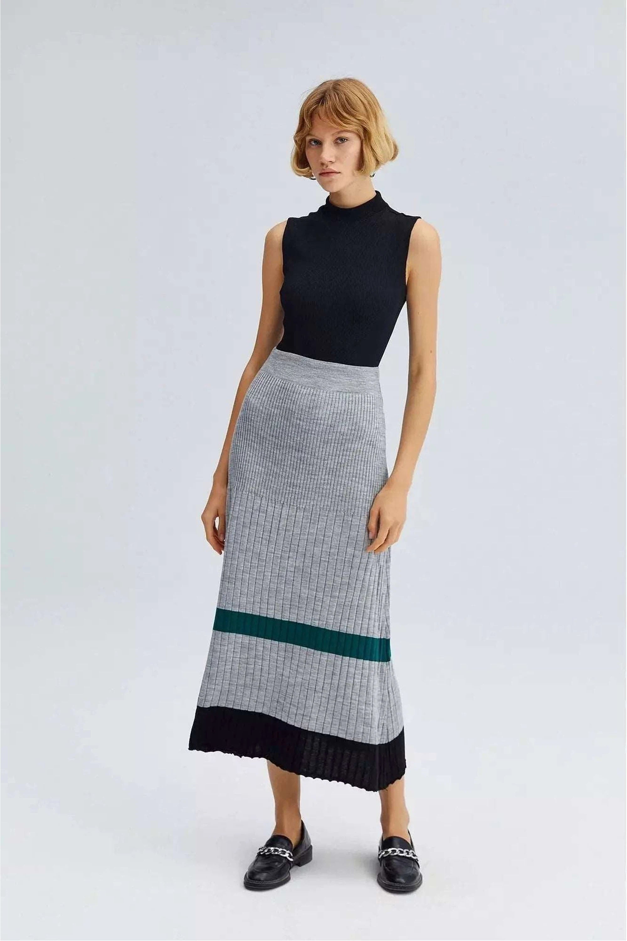 Stylish Striped Knit Skirt for Women - Comfortable & Trendy A-Line Midi Skirt - Perfect for Casual Outings, Office Wear & Date Nights