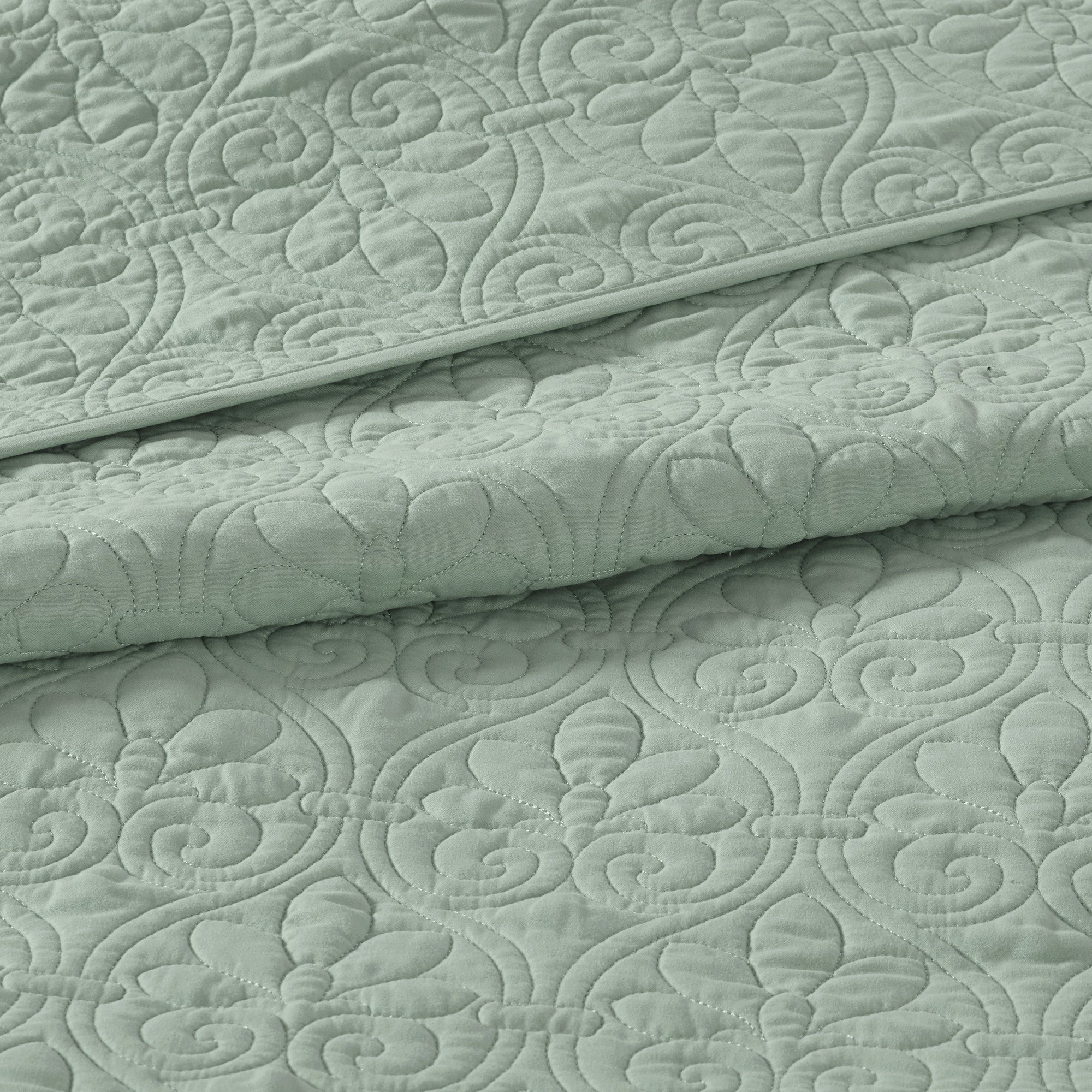 Madison Park Quebec King Size Quilt Set - Ultra Soft Microfiber Bedding, 3-Piece Seafoam Damask Pattern - Perfect for Master Bedroom, Guest Room & Cozy Home Decor