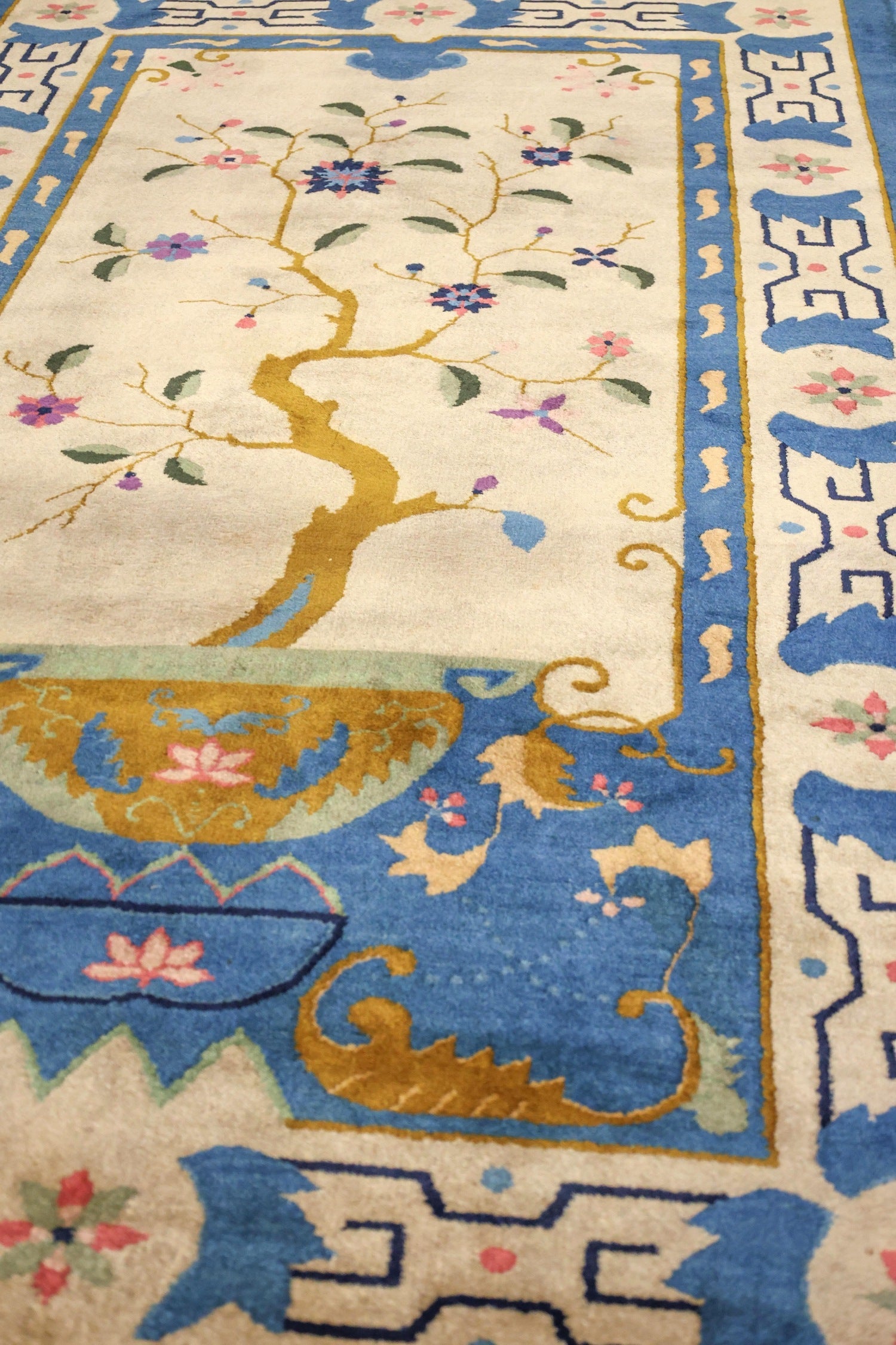 Vintage Art Deco Handwoven Traditional Persian Rug - J69855 - Perfect for Living Room, Bedroom, or Office Decor