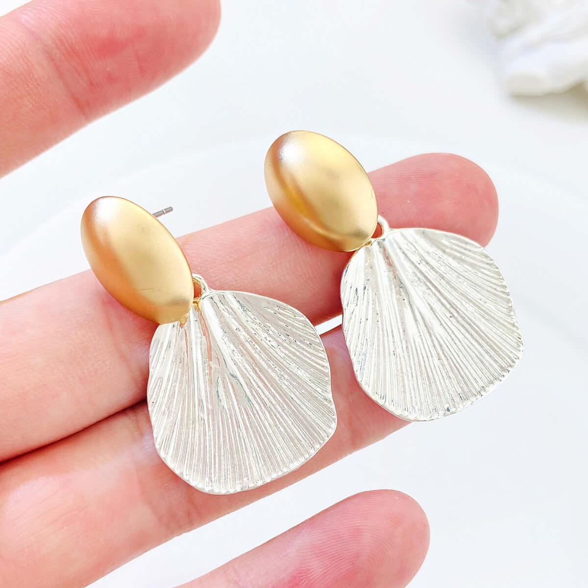 Textured Two Tone Abstract Fan Shaped Shell Drop Earrings for Women | R2690 | Boho Beach Wedding Party Jewelry Gift