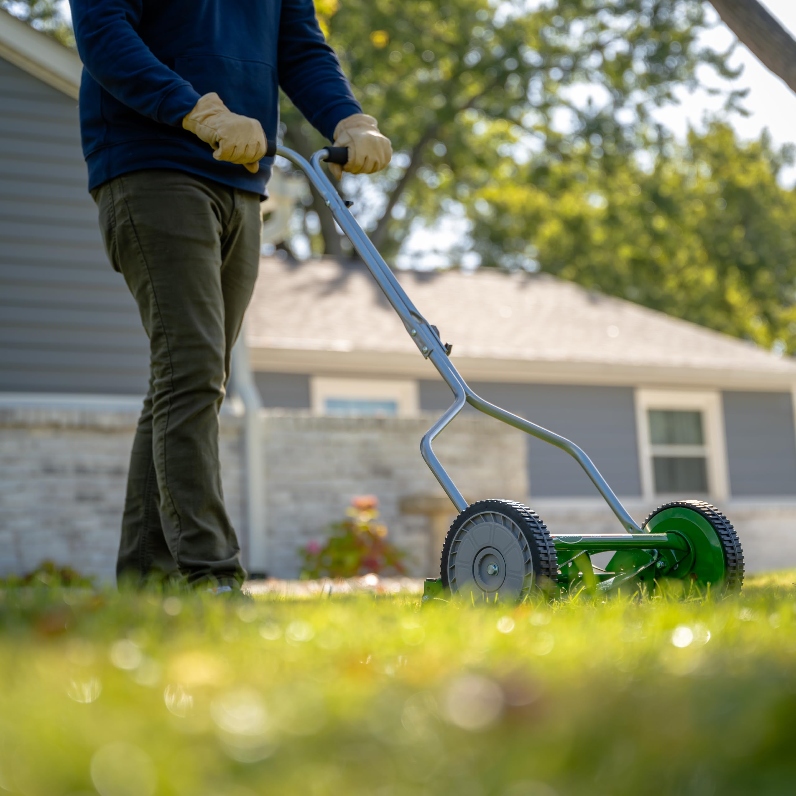 Scotts 14-Inch 5-Blade Push Reel Lawn Mower | Manual Grass Cutter for Small to Medium Yards | Eco-Friendly, Quiet & No Gas Needed | Perfect for Residential Lawns, Gardens & Eco-Conscious Homeowners