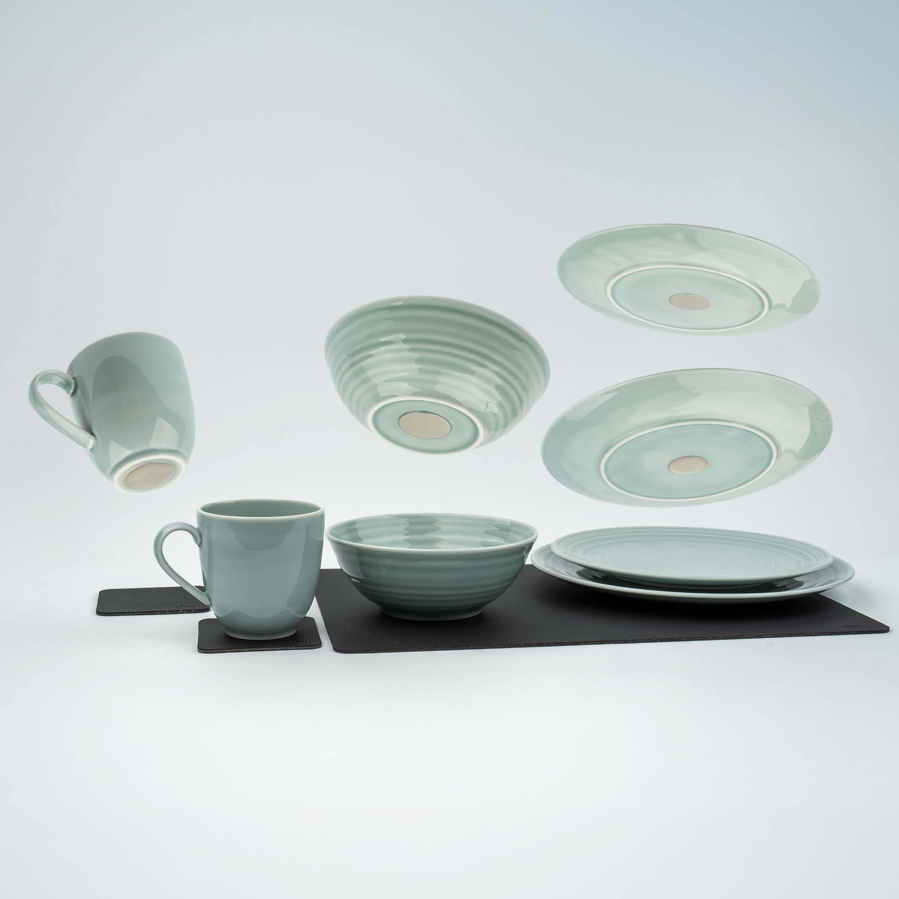 Premium Magnetic Porcelain Dinnerware Set in Cyan - Elegant & Durable Tableware for Everyday Dining & Special Occasions