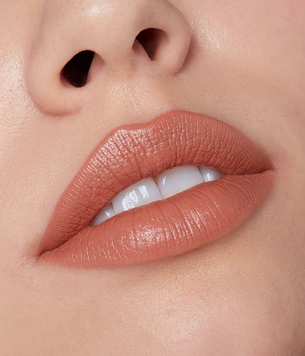 R.E.M. Beauty Classic Lipstick - Long Lasting Matte Lipstick for Women, Hydrating & Non-Drying Formula | Perfect for Everyday Wear, Date Night & Special Occasions