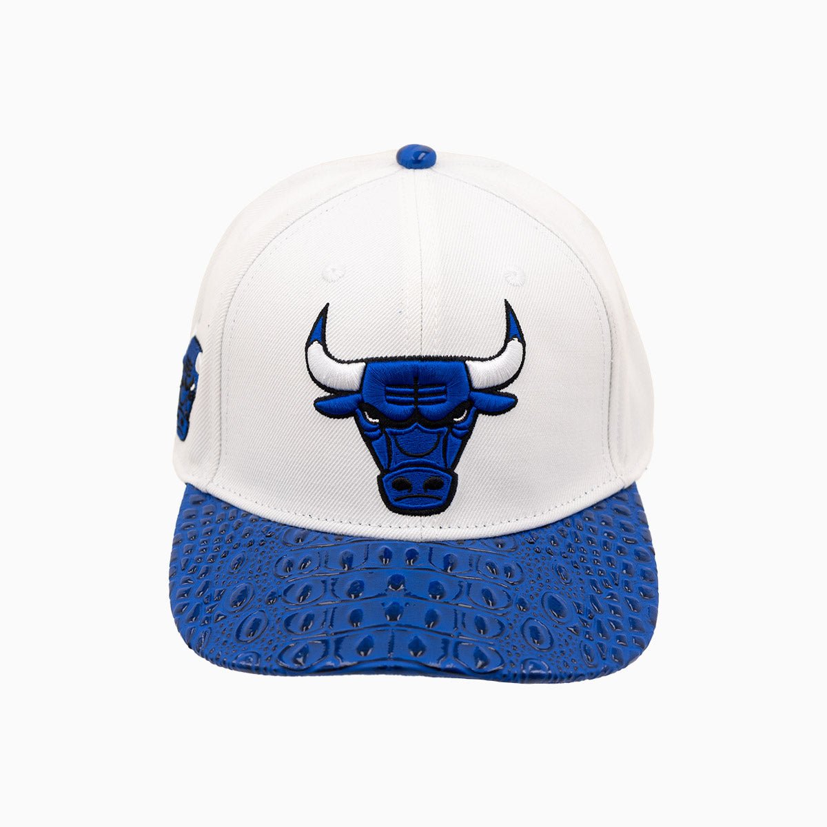 Chicago Bulls NBA Official Leather Visor Flat Brim Snapback Hat - Adjustable Baseball Cap for Men & Women - Perfect for Basketball Games, Streetwear Fashion, and Sports Fans