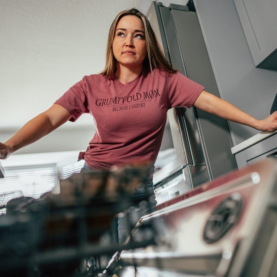 Grumpy Old Mom Boyfriend Fit T-Shirt for Women - Heather Mauve - Comfortable & Funny Graphic Tee for Casual Wear, Mother's Day Gifts, or Relaxing at Home