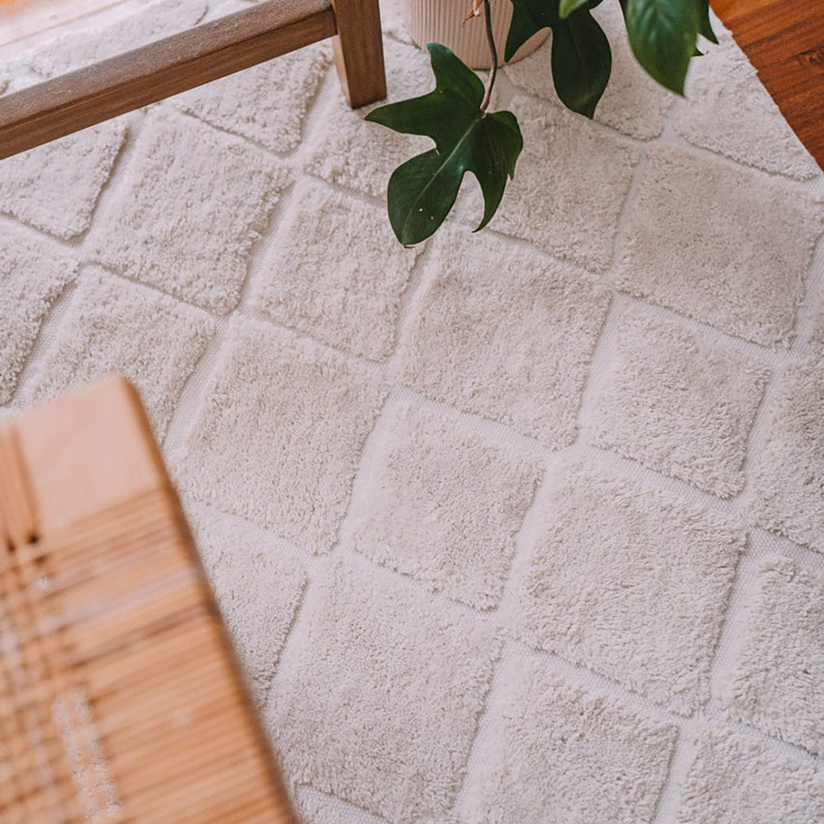 Luxury GIA Certified Diamond Tribal PET Shag Rug - Soft & Plush Eco-Friendly Faux Fur Carpet for Living Room, Bedroom, Nursery - Perfect for Cozy Home Decor & Pet-Friendly Spaces