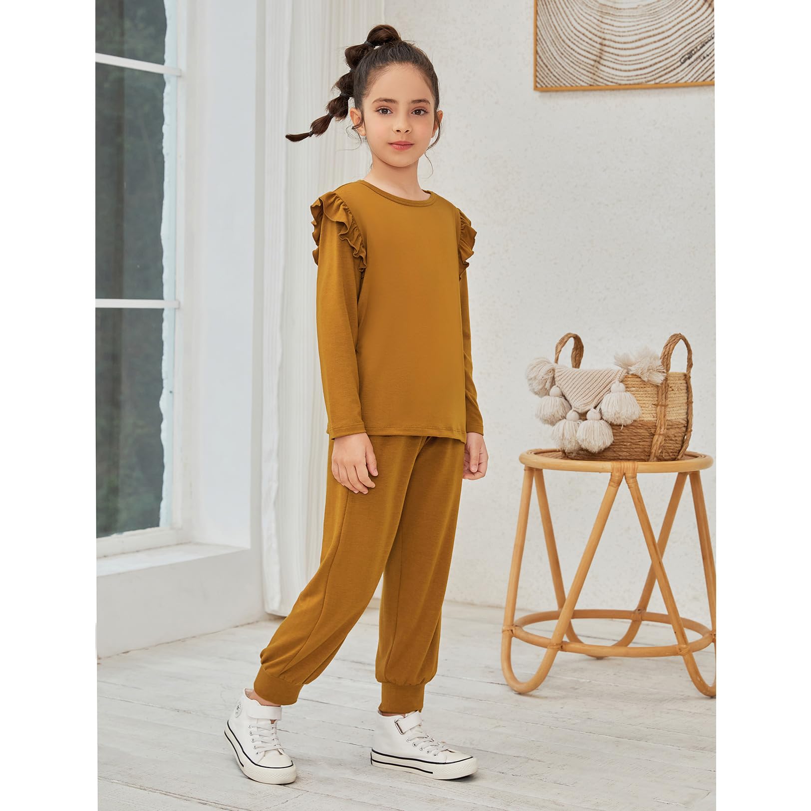 QPANCY Girls 2-Piece Tracksuit Set - Stylish Ruffle Pullover Sweatshirt & Comfortable Sweatpants Outfit for Kids | Perfect for School, Playdates & Casual Wear