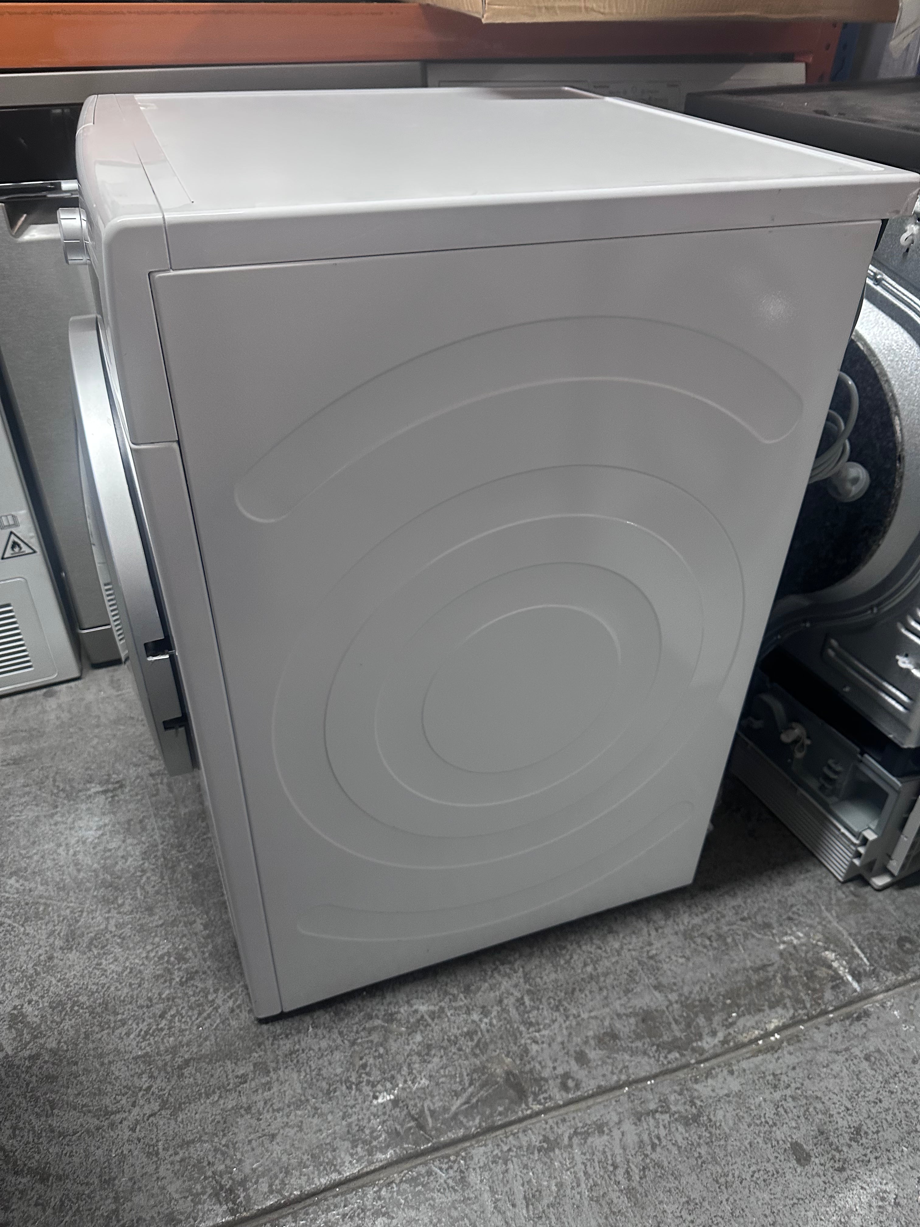 Bosch Series 8 9kg Heat Pump Tumble Dryer WTW87564AU - Self-Cleaning Condenser, Energy Efficient, Made in Germany (Refurbished) - Perfect for Large Families & Eco-Friendly Laundry Care