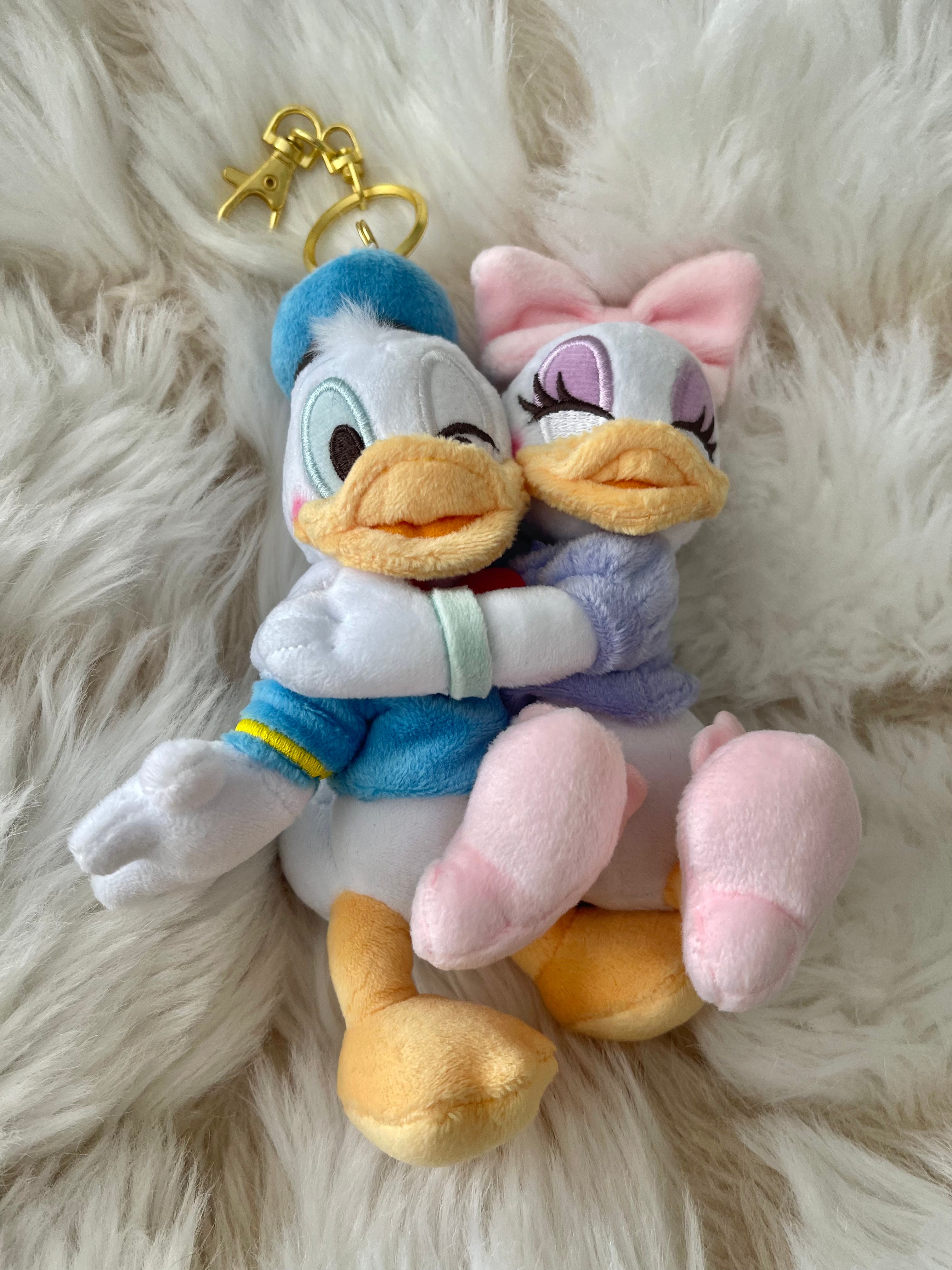 Disney Store Japan Happy Hug Daisy and Donald Duck Keychain Plush Toy - Perfect for Backpacks, Gifts, and Disney Collectors