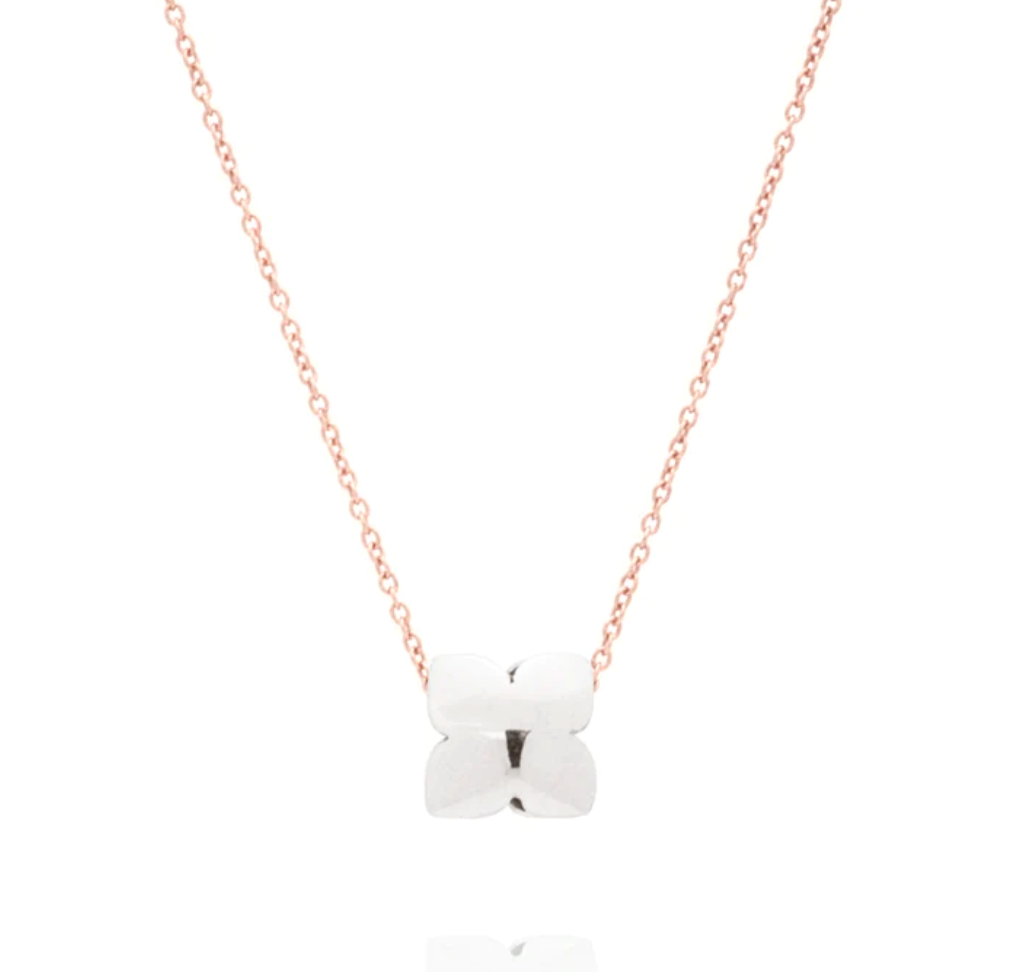 Elegant Flower Necklace for Women - Dainty Floral Pendant Jewelry for Everyday Wear, Date Night & Special Occasions
