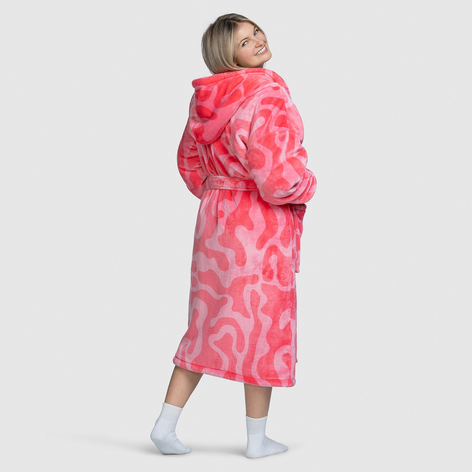 Soft Pink Swirl Dressing Gown for Women - Cozy Bathrobe with Pockets - Perfect for Spa, Lounge & Relaxation at Home