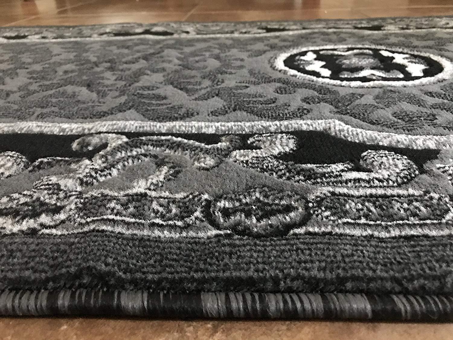 Traditional Runner Rug - Grey Black Silver Americana Design - 32