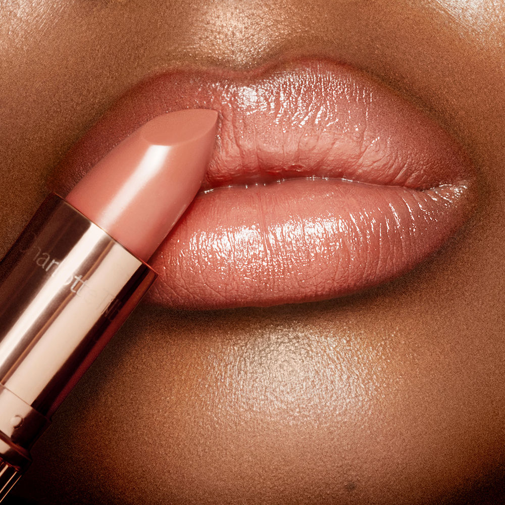 Long Lasting Matte Liquid Lipstick - Waterproof & Smudge Proof - Velvety Smooth Finish - Perfect for Parties, Dates & Everyday Wear
