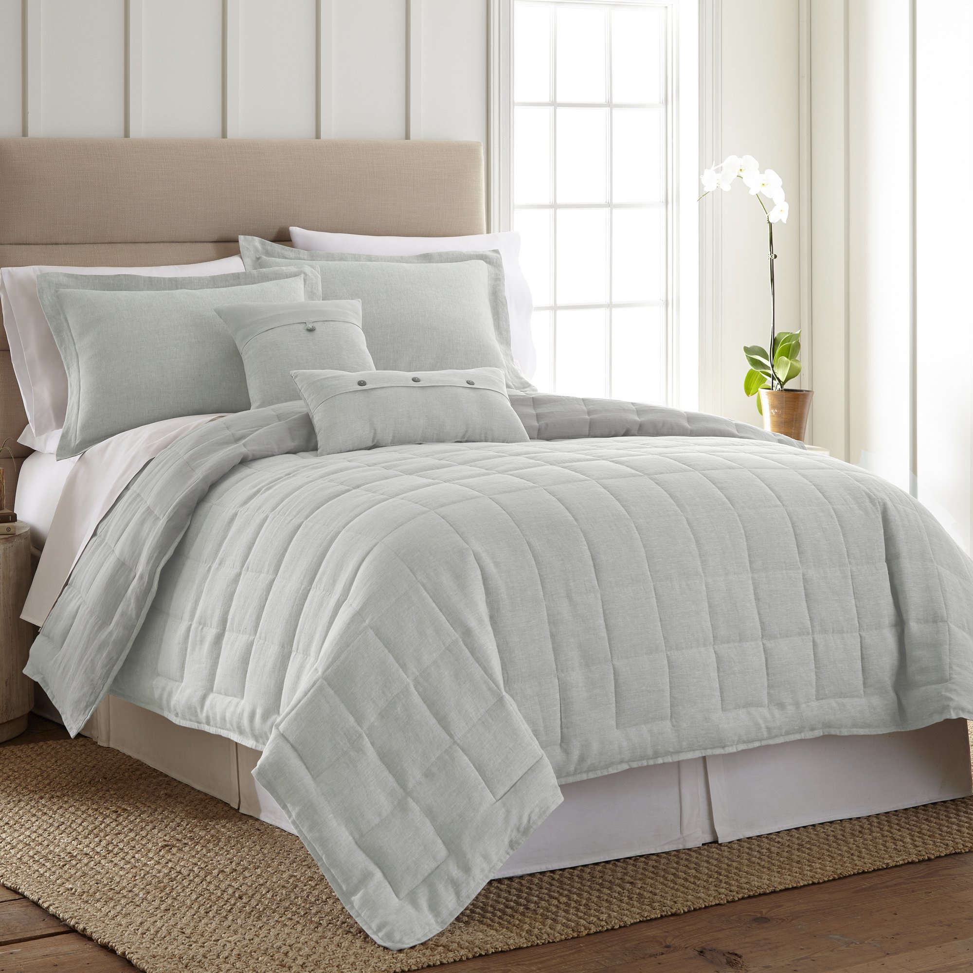 Donna Sharp 3-Piece Linen Seafoam Bedding Set - Full/Queen Contemporary Quilt with Pillow Shams - Machine Washable for Queen & Full Size Beds - Perfect for Modern Bedrooms & Guest Rooms