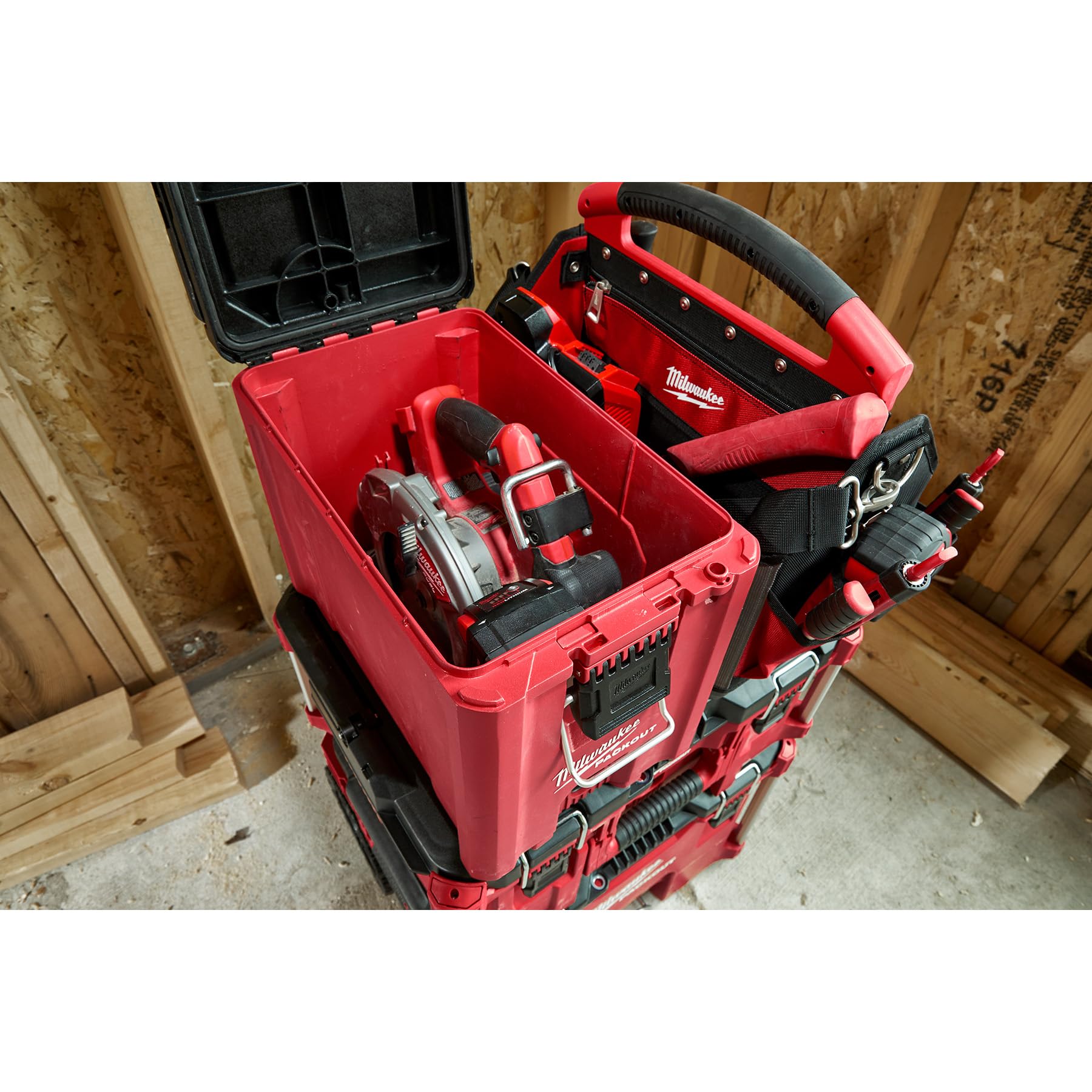 Milwaukee 48-22-8422 PACKOUT Compact Tool Box - Durable Portable Storage for Tools & Equipment | Perfect for Job Sites, Workshops & DIY Projects