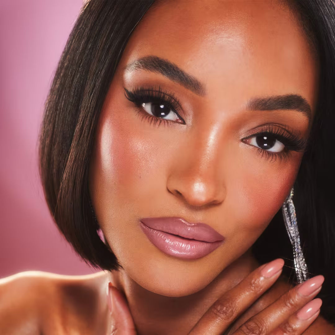 Long Lasting Matte Liquid Lipstick - Waterproof & Smudge Proof - Velvety Smooth Finish - Perfect for Parties, Dates & Everyday Wear