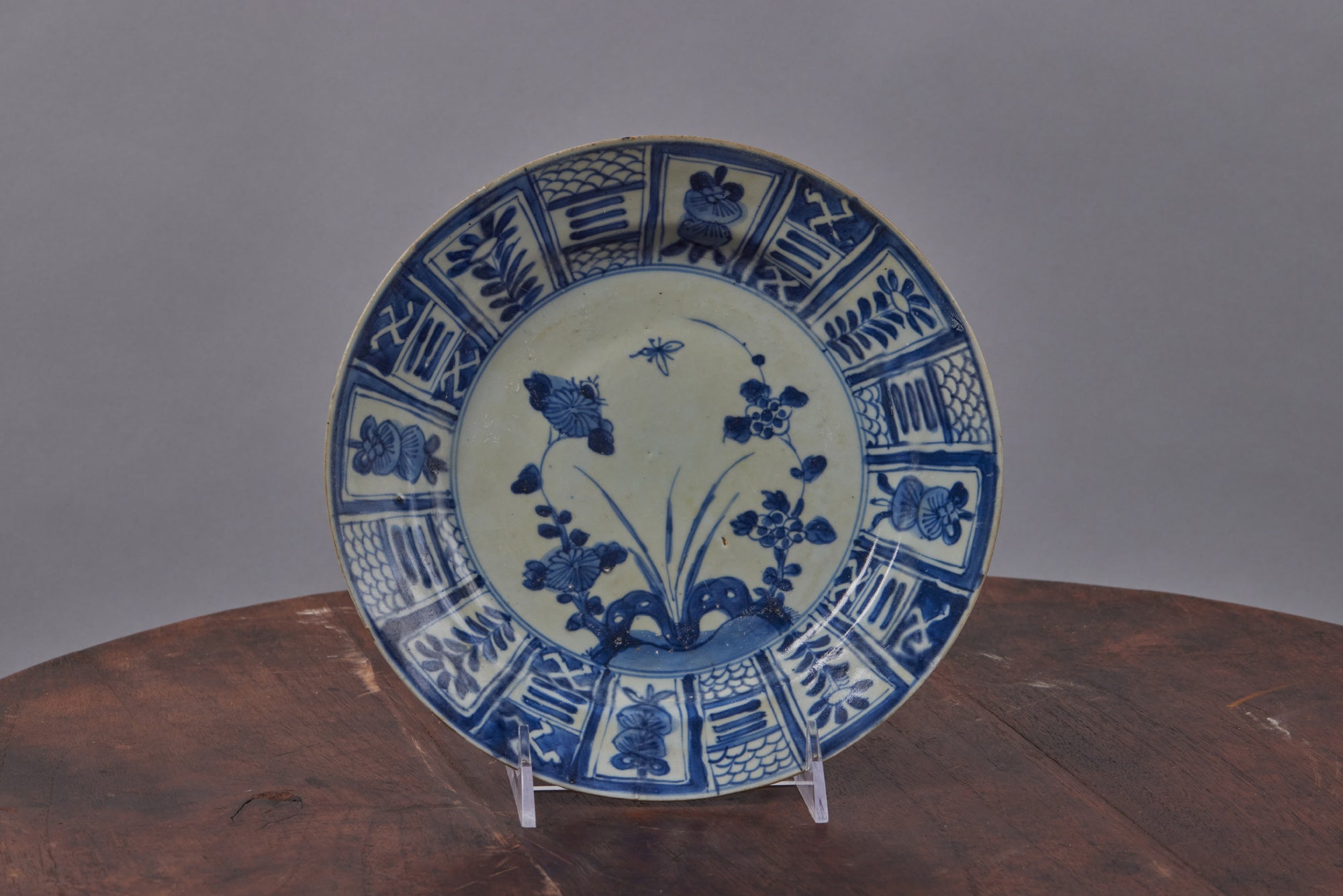 Antique 18th Century Blue and White Kangxi Porcelain Plate - Chinese Qing Dynasty Collectible for Home Decor & Dining Display