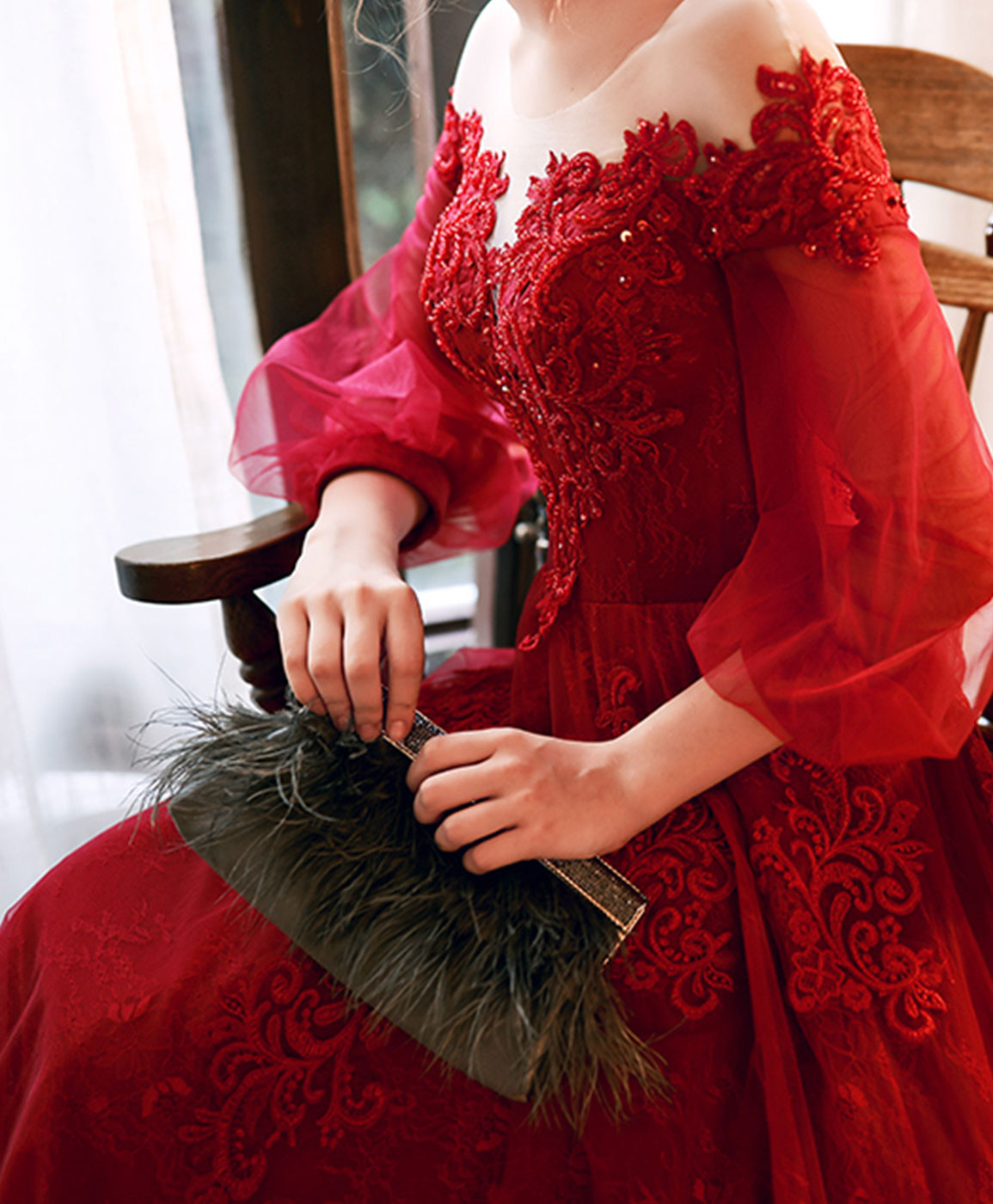 Elegant Burgundy Round Neck Tulle Beaded Long Prom Dress for Evening Gala & Formal Events - Perfect for Homecoming, Wedding Guest, and Special Occasions